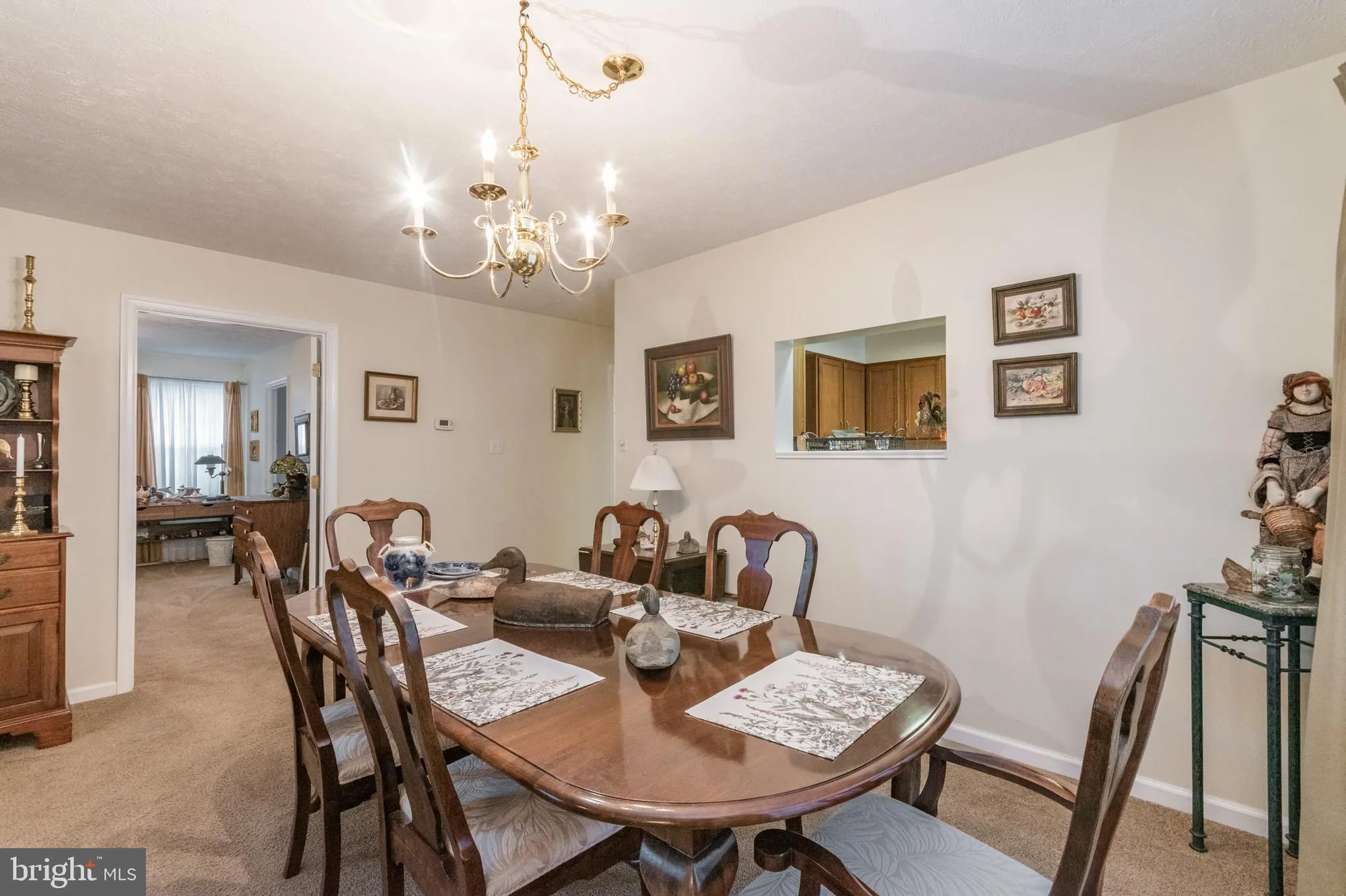 Property Slideshow image 13 of 32 | 221 crestwood ln, Winchester, VA, 22602