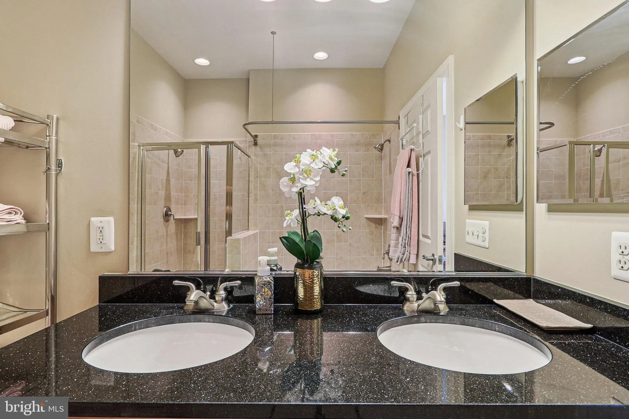 Property Slideshow image 20 of 58 | 680 watermans dr apt 505, Woodbridge, VA, 22191