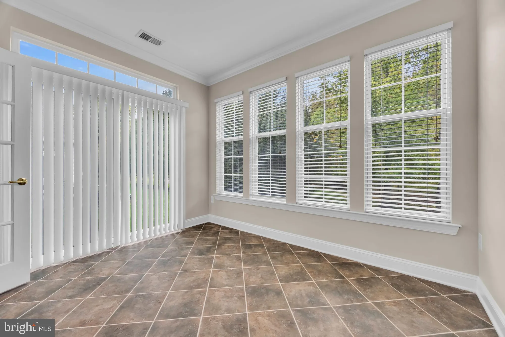 Property Slideshow image 14 of 31 | 8 barbados ct, Hamilton, NJ, 08691