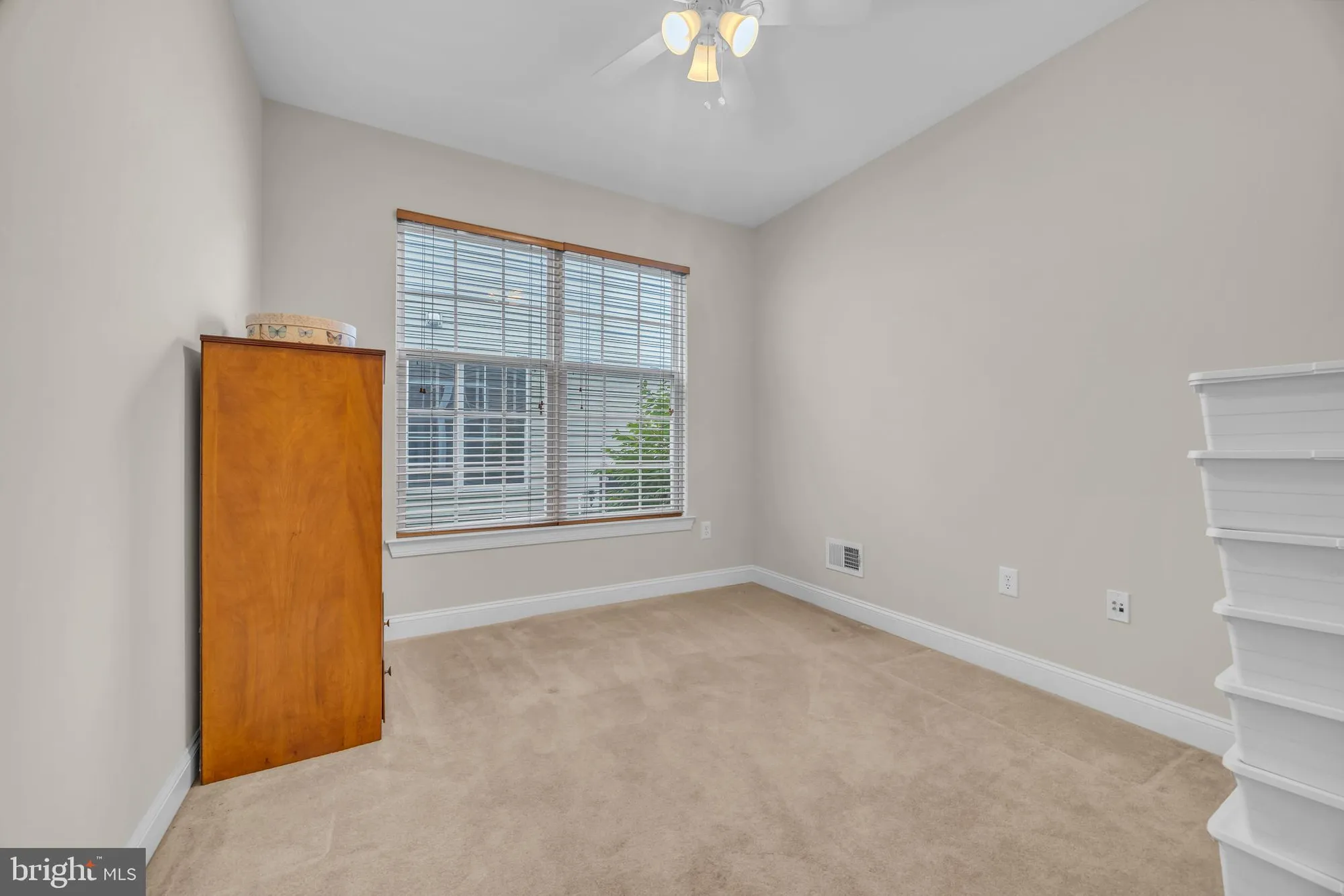 Property Slideshow image 25 of 31 | 8 barbados ct, Hamilton, NJ, 08691