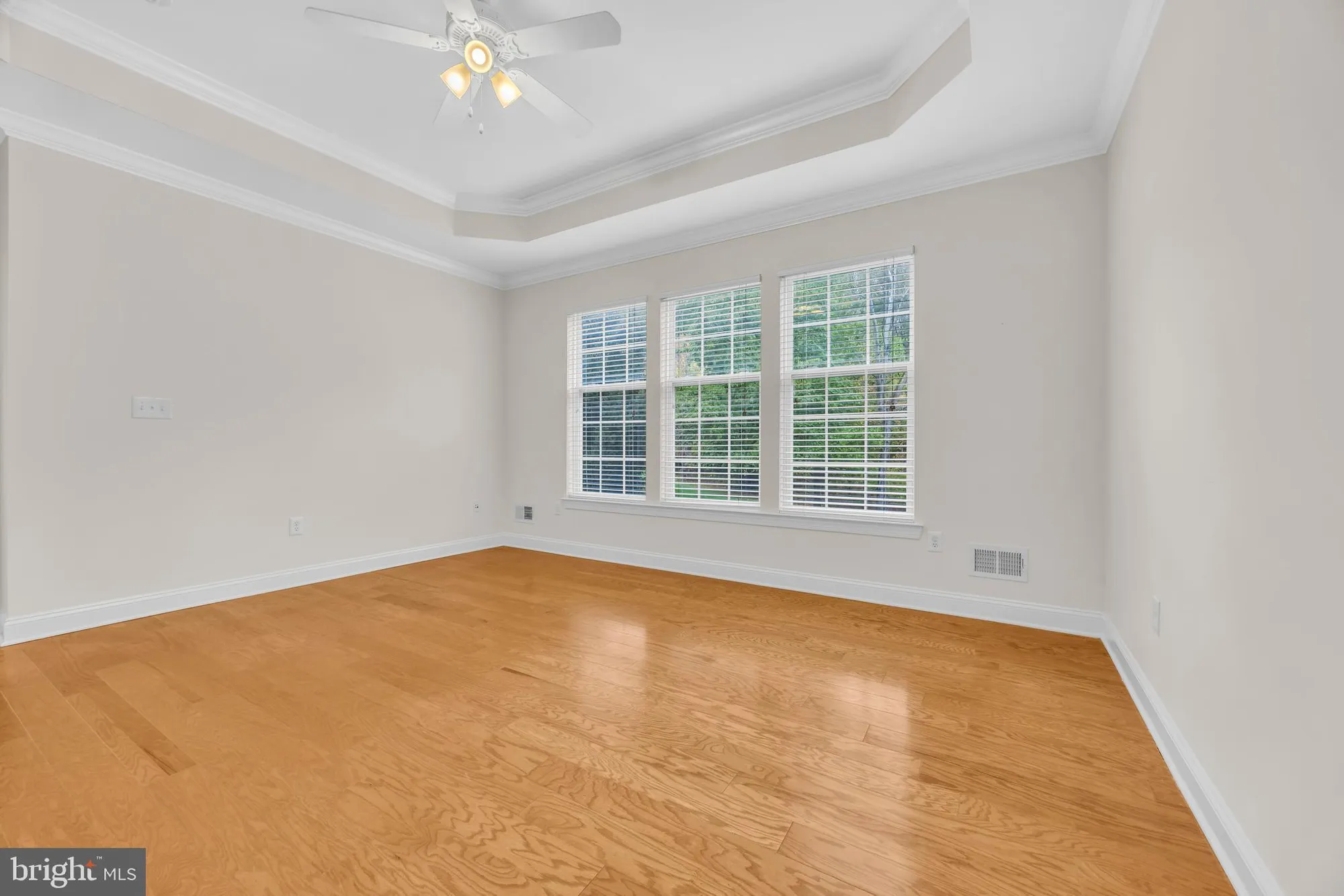 Property Slideshow image 17 of 31 | 8 barbados ct, Hamilton, NJ, 08691