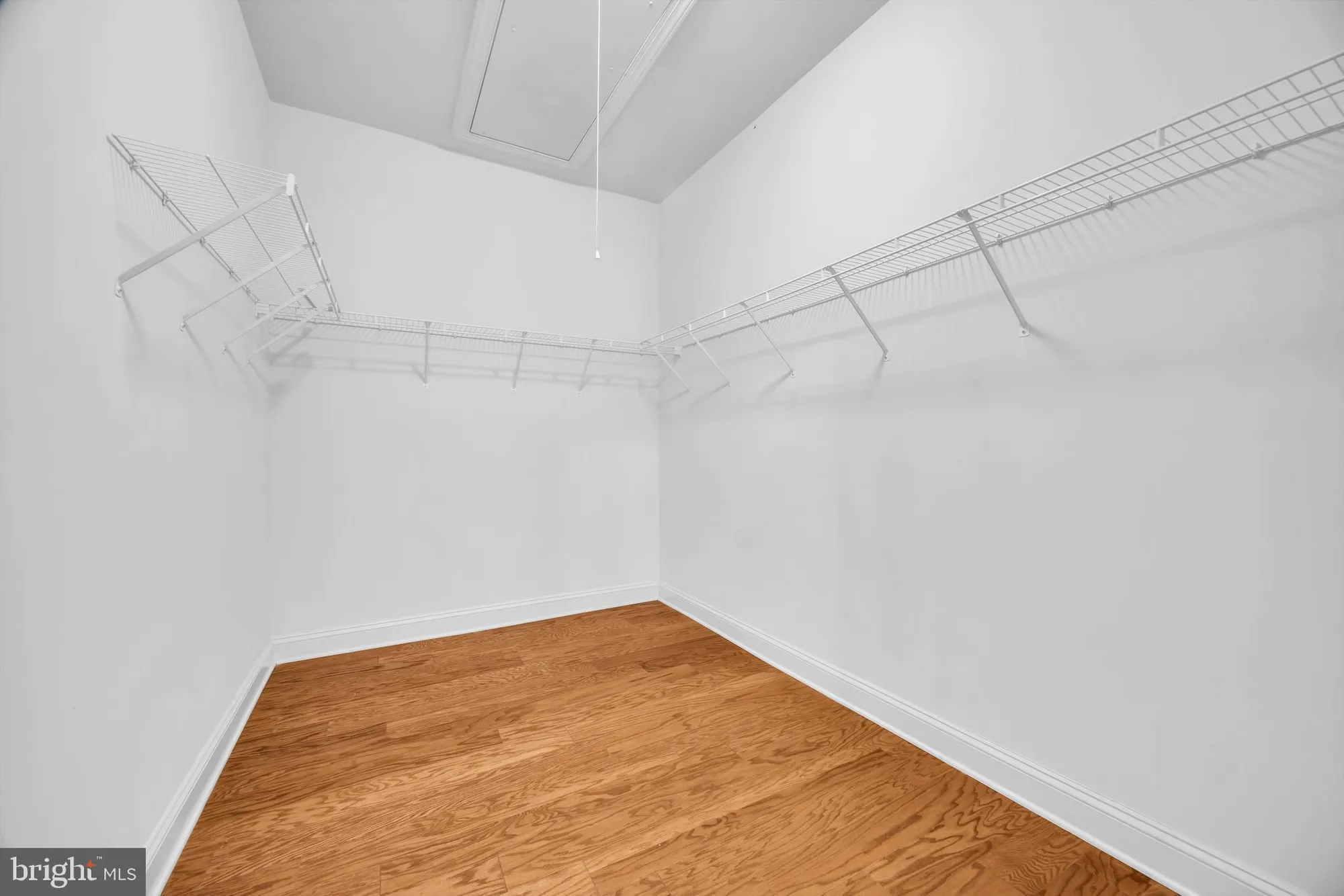 Property Slideshow image 19 of 31 | 8 barbados ct, Hamilton, NJ, 08691