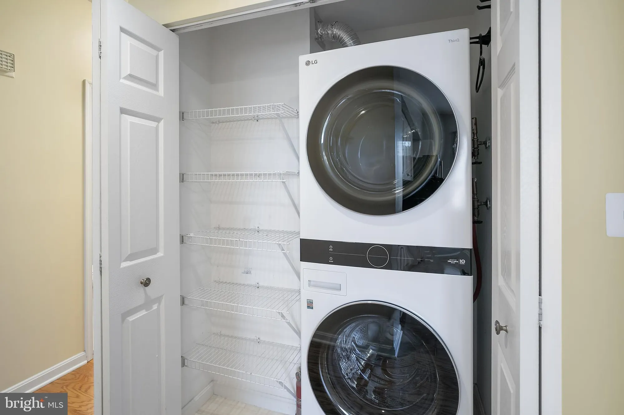 Property Slideshow image 15 of 62 | 19375 cypress ridge ter unit 418, Leesburg, VA, 20176