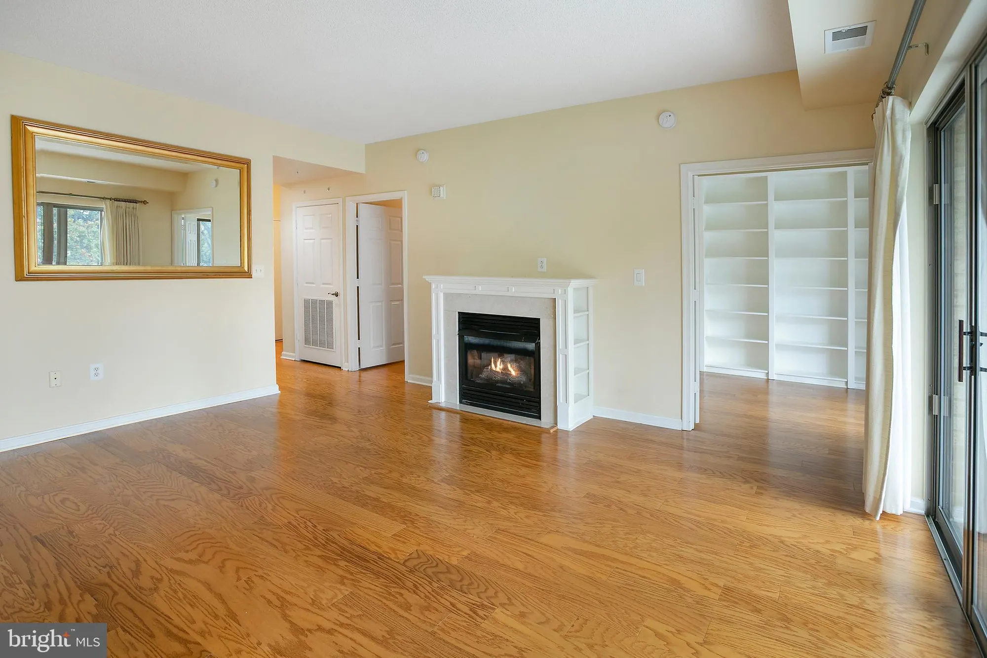 Property Slideshow image 25 of 62 | 19375 cypress ridge ter unit 418, Leesburg, VA, 20176