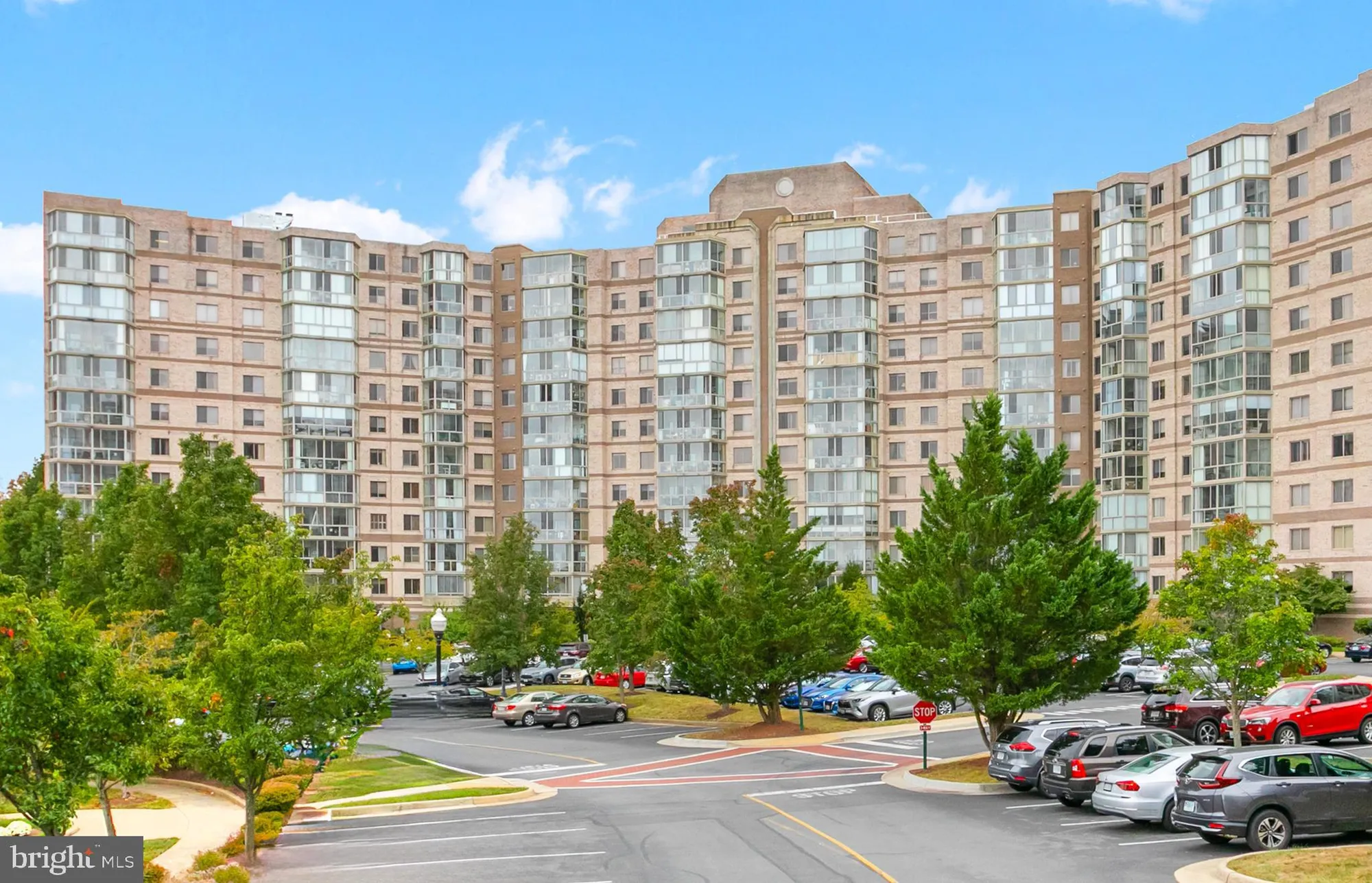 Property Slideshow image 34 of 62 | 19375 cypress ridge ter unit 418, Leesburg, VA, 20176