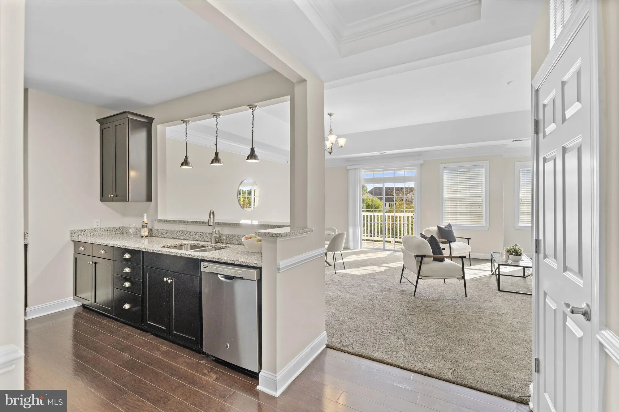 Property Slideshow image 12 of 69 | 15201 royal crest dr apt 407, Haymarket, VA, 20169