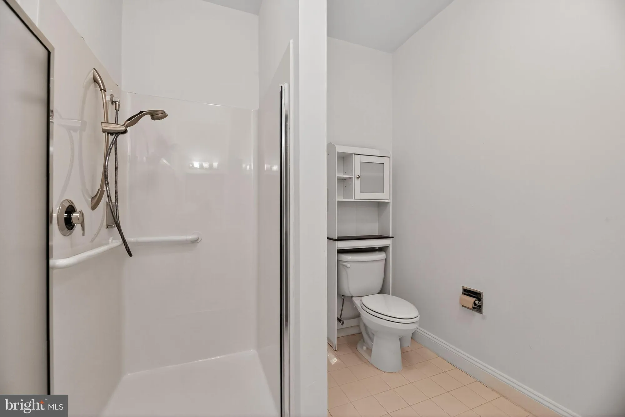 Property Slideshow image 9 of 18 | 2141 windrow dr, Princeton, NJ, 08540
