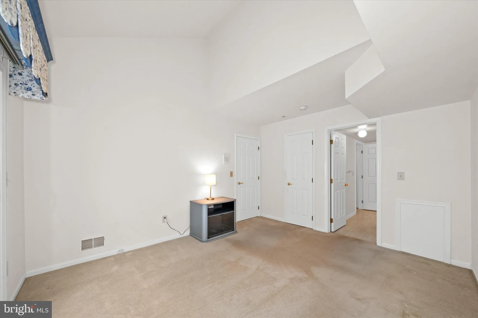 Property Slideshow image 23 of 31 | 6 grosvenor ct # 14, Wilmington, DE, 19804