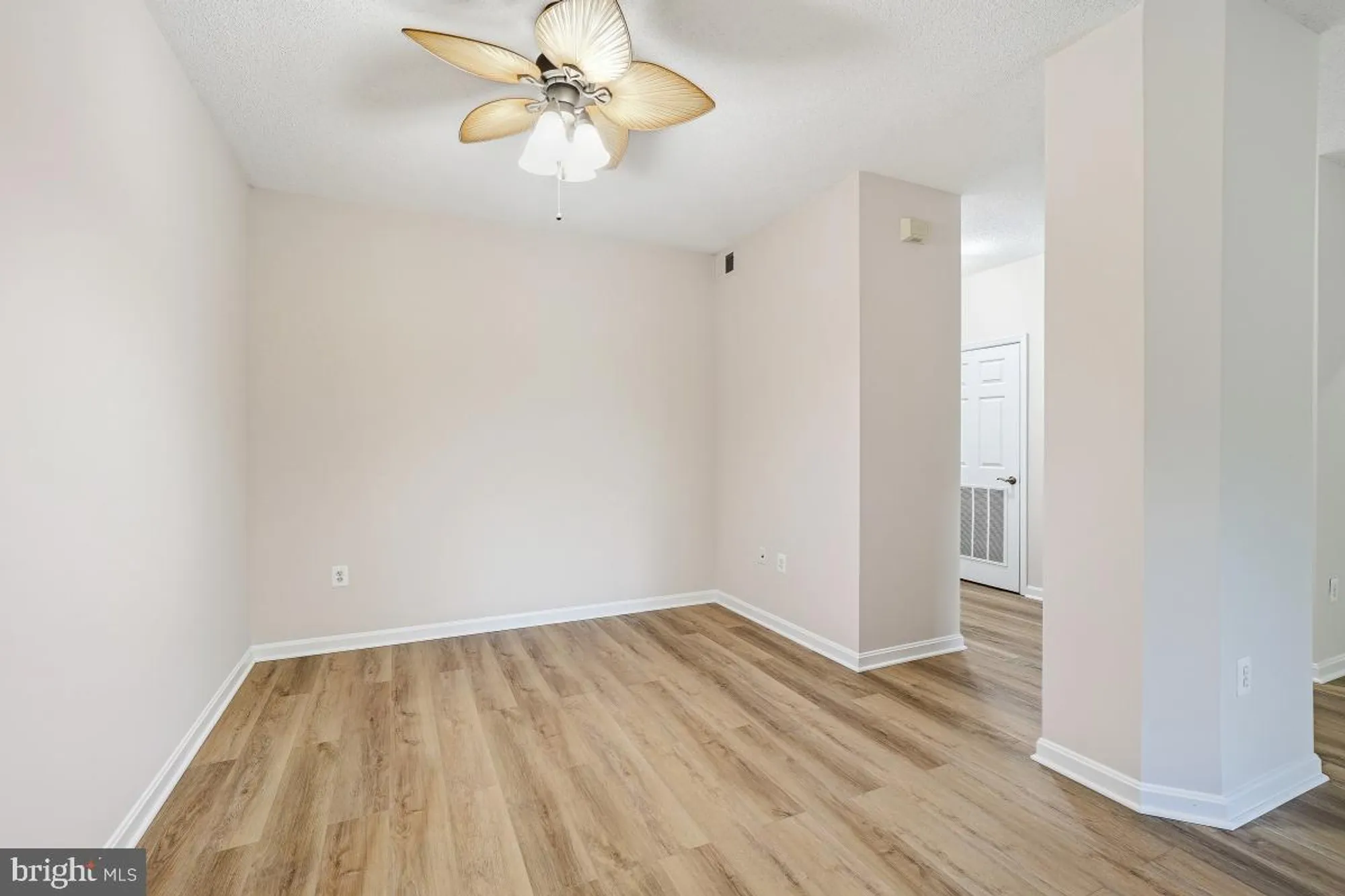 Property Slideshow image 10 of 48 | 2904 n leisure world blvd apt 514, Silver Spring, MD, 20906