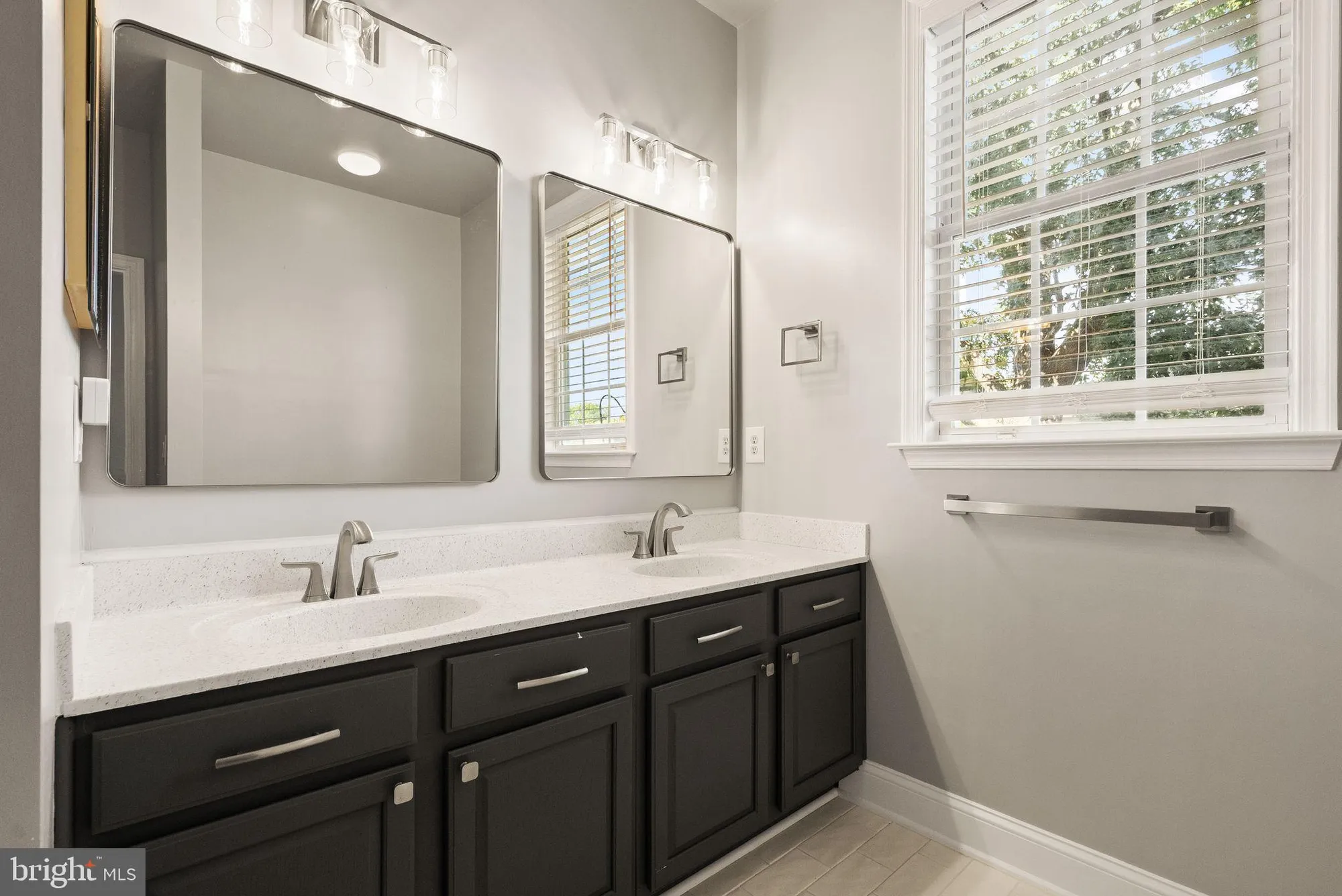 Property Slideshow image 19 of 50 | 17680 glass ridge pl, Gainesville, VA, 20155