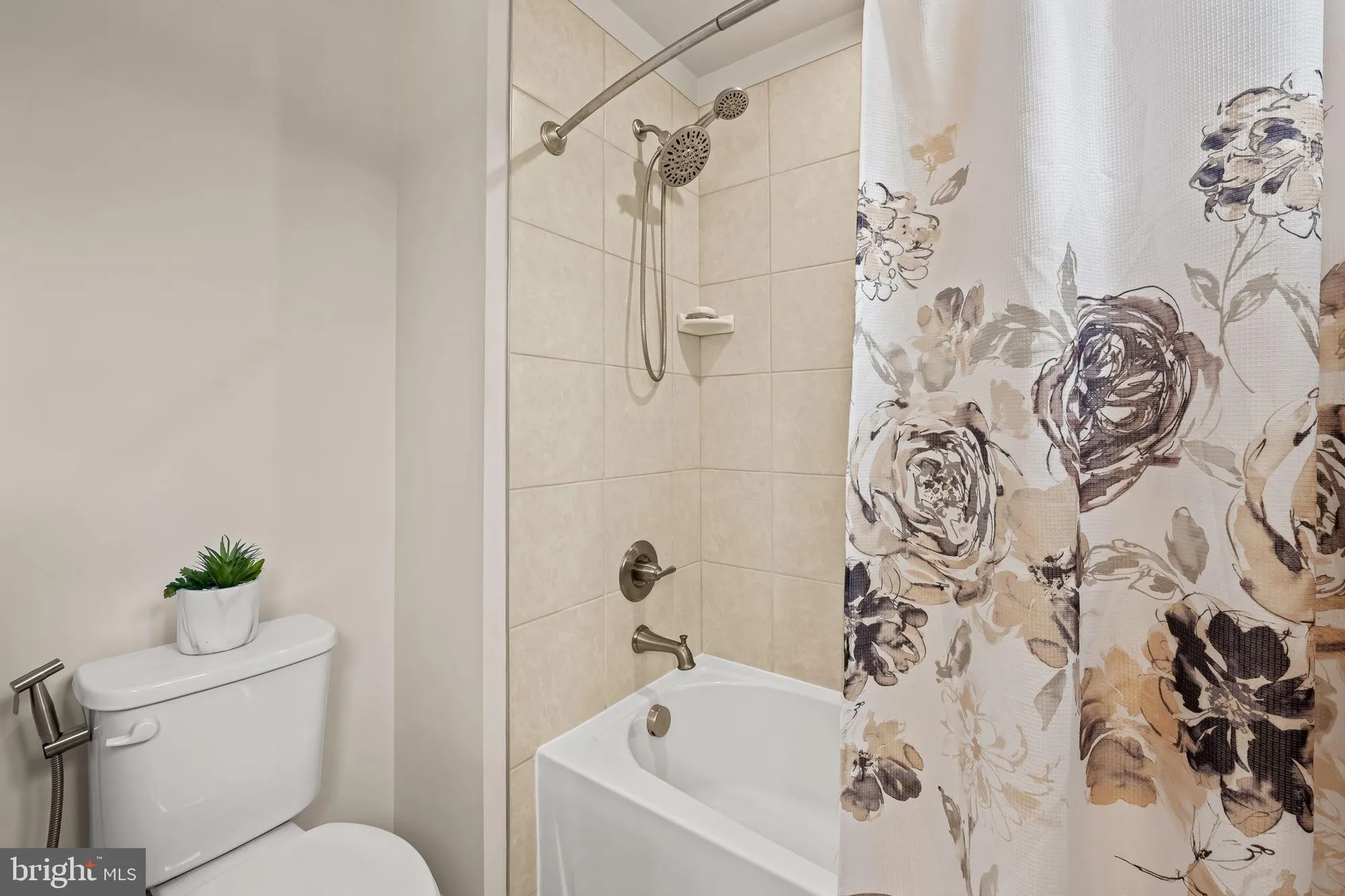 Property Slideshow image 33 of 66 | 7728 pestle ln, Glen Burnie, MD, 21060