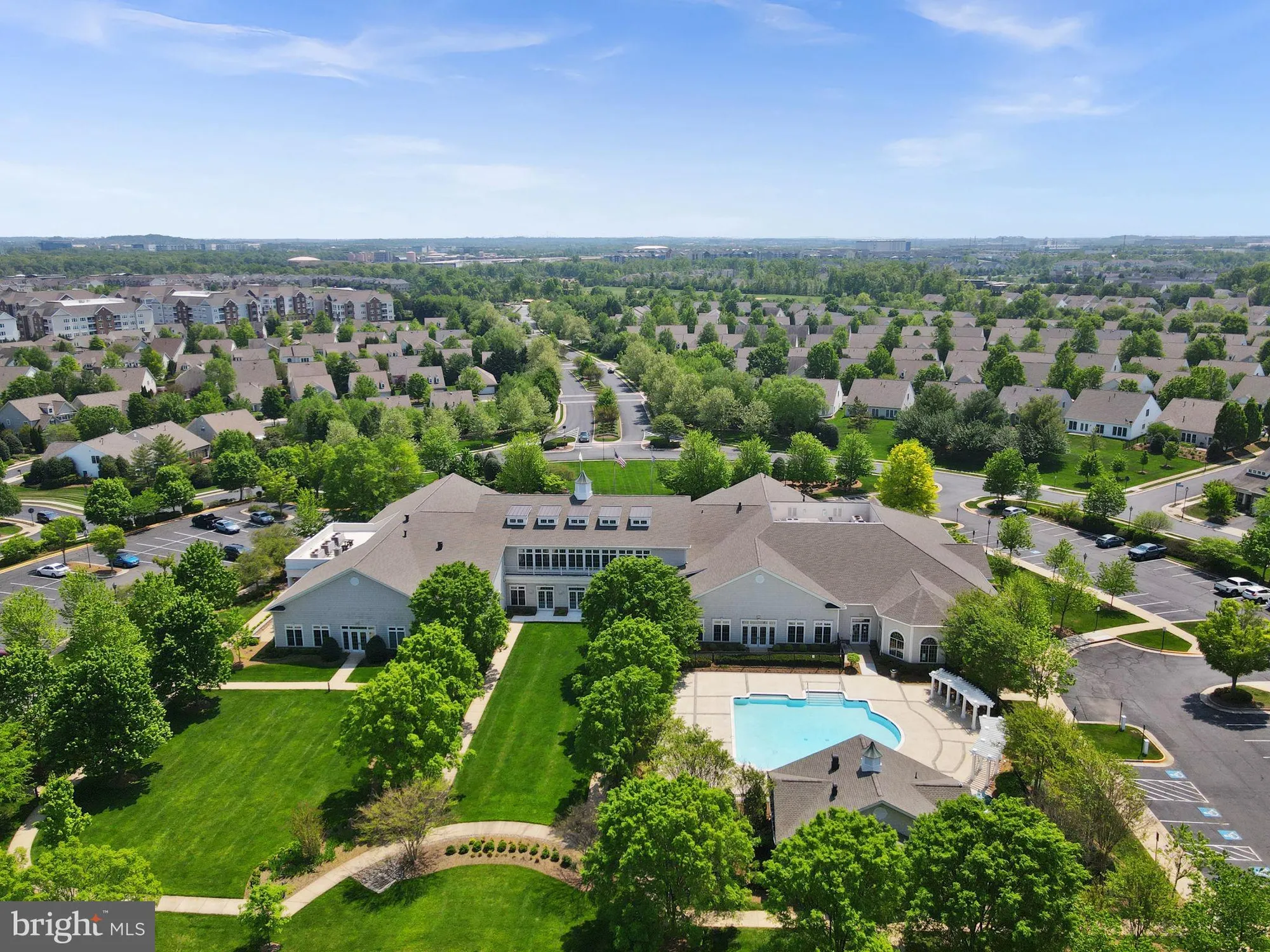 Property Slideshow image 27 of 32 | 44397 adare manor sq, Ashburn, VA, 20147