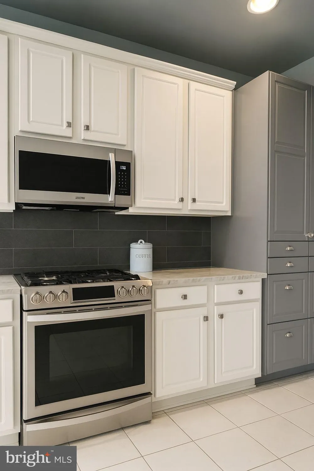 Property Slideshow image 2 of 13 | 12221 seaford ct, Woodbridge, VA, 22192