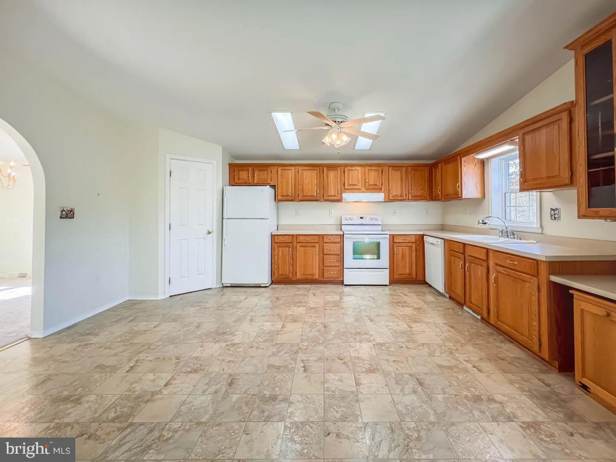 Property Slideshow image 21 of 41 | 529 honeysuckle ct, New Hope, PA, 18938