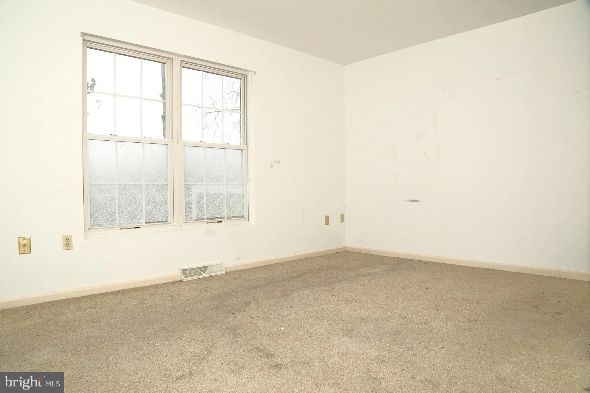 Property Slideshow image 4 of 15 | 597 blueberry ln, Lebanon, PA, 17046