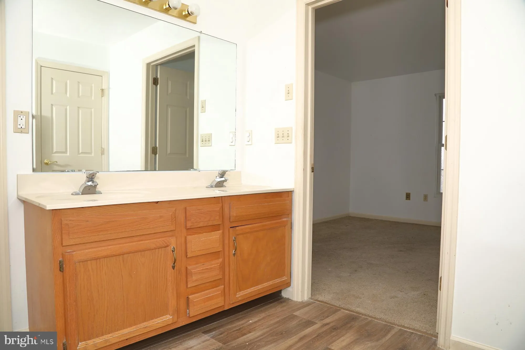 Property Slideshow image 5 of 15 | 597 blueberry ln, Lebanon, PA, 17046