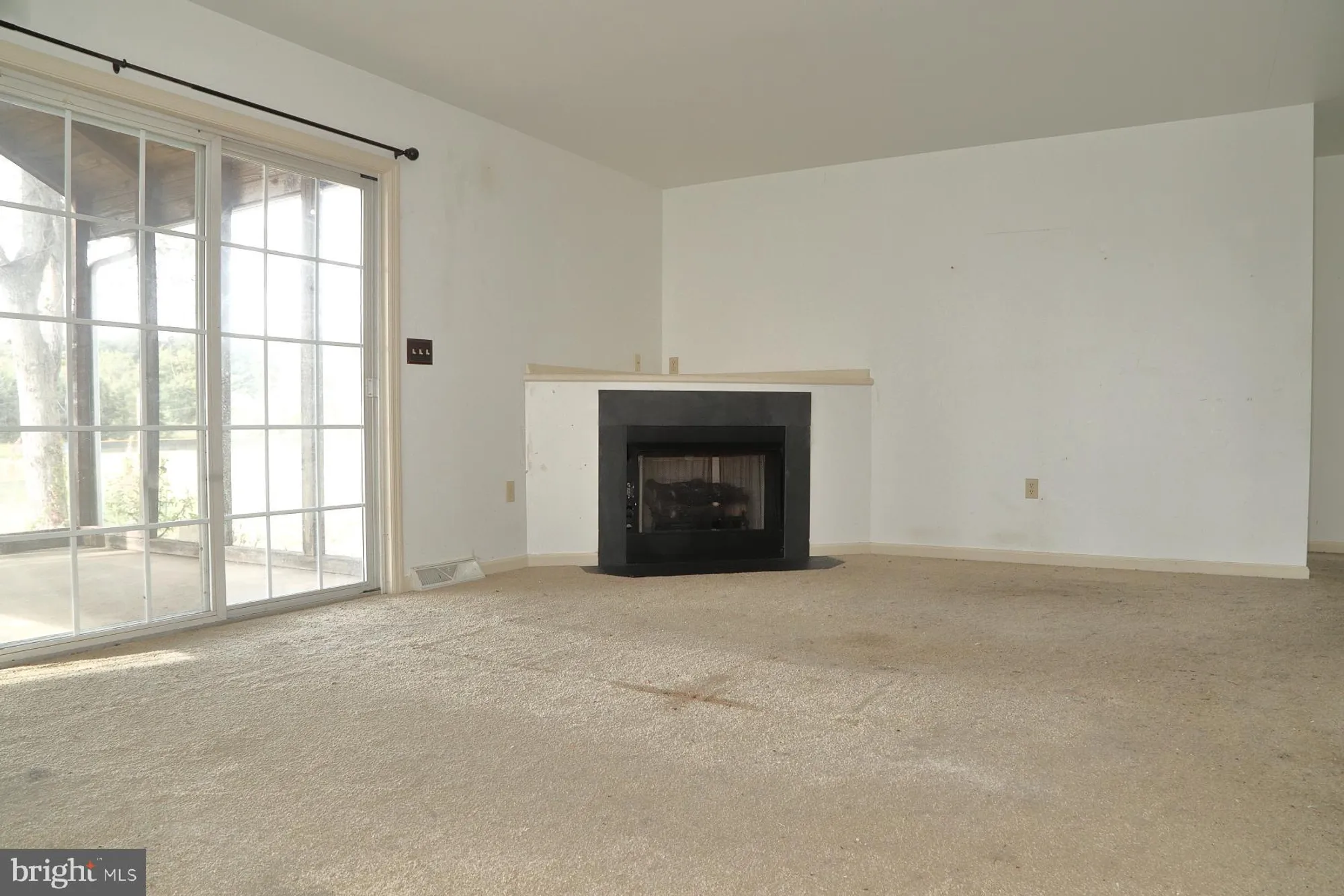 Property Slideshow image 8 of 15 | 597 blueberry ln, Lebanon, PA, 17046