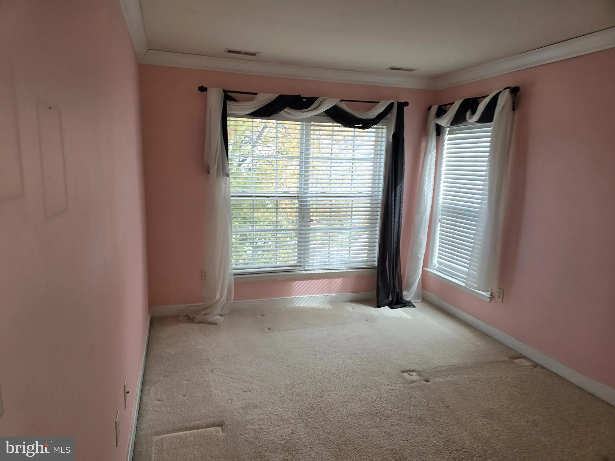 Property Slideshow image 35 of 44 | 8790 sage brush way 19, Columbia, MD, 21045