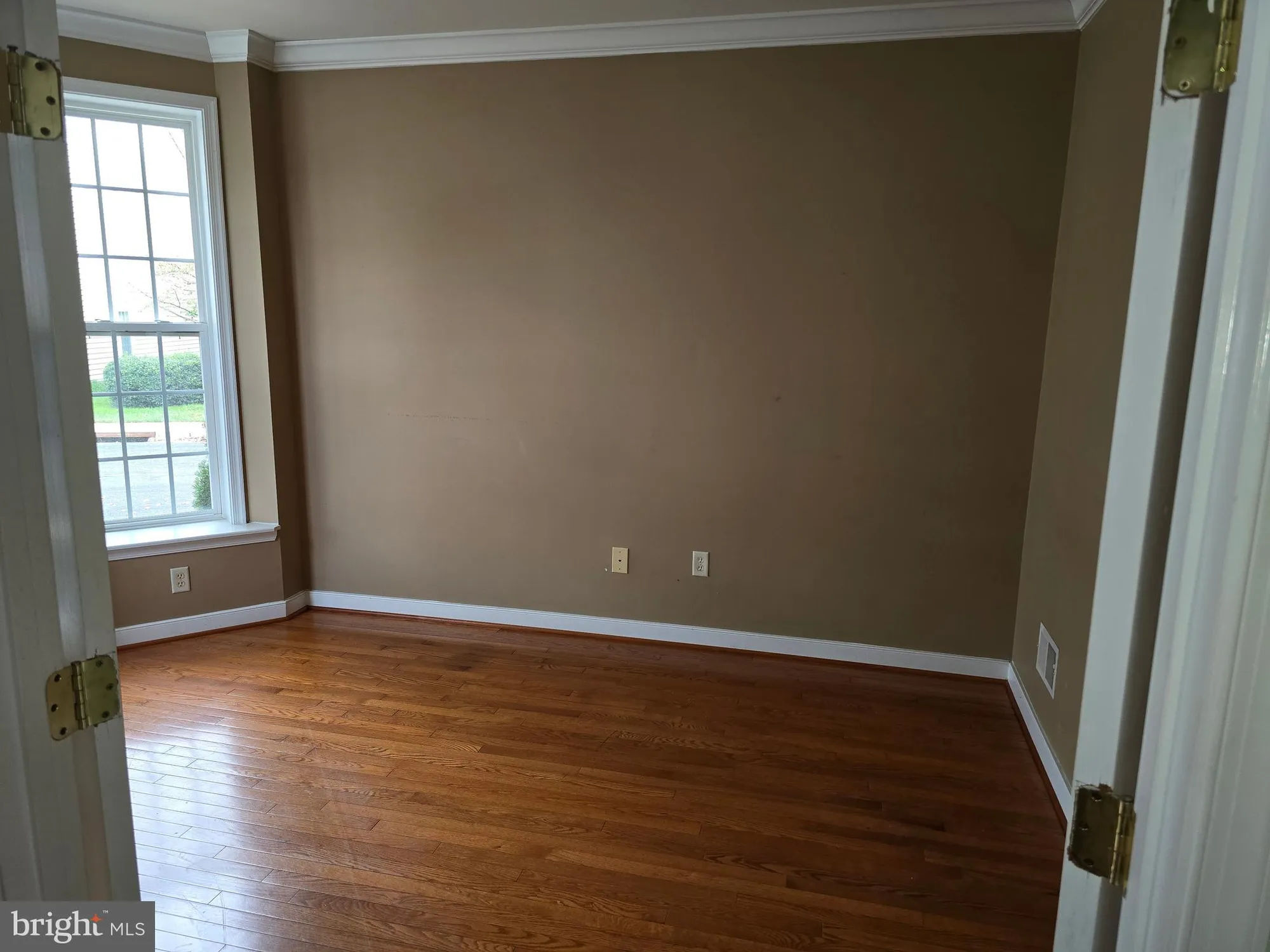 Property Slideshow image 8 of 44 | 8790 sage brush way 19, Columbia, MD, 21045