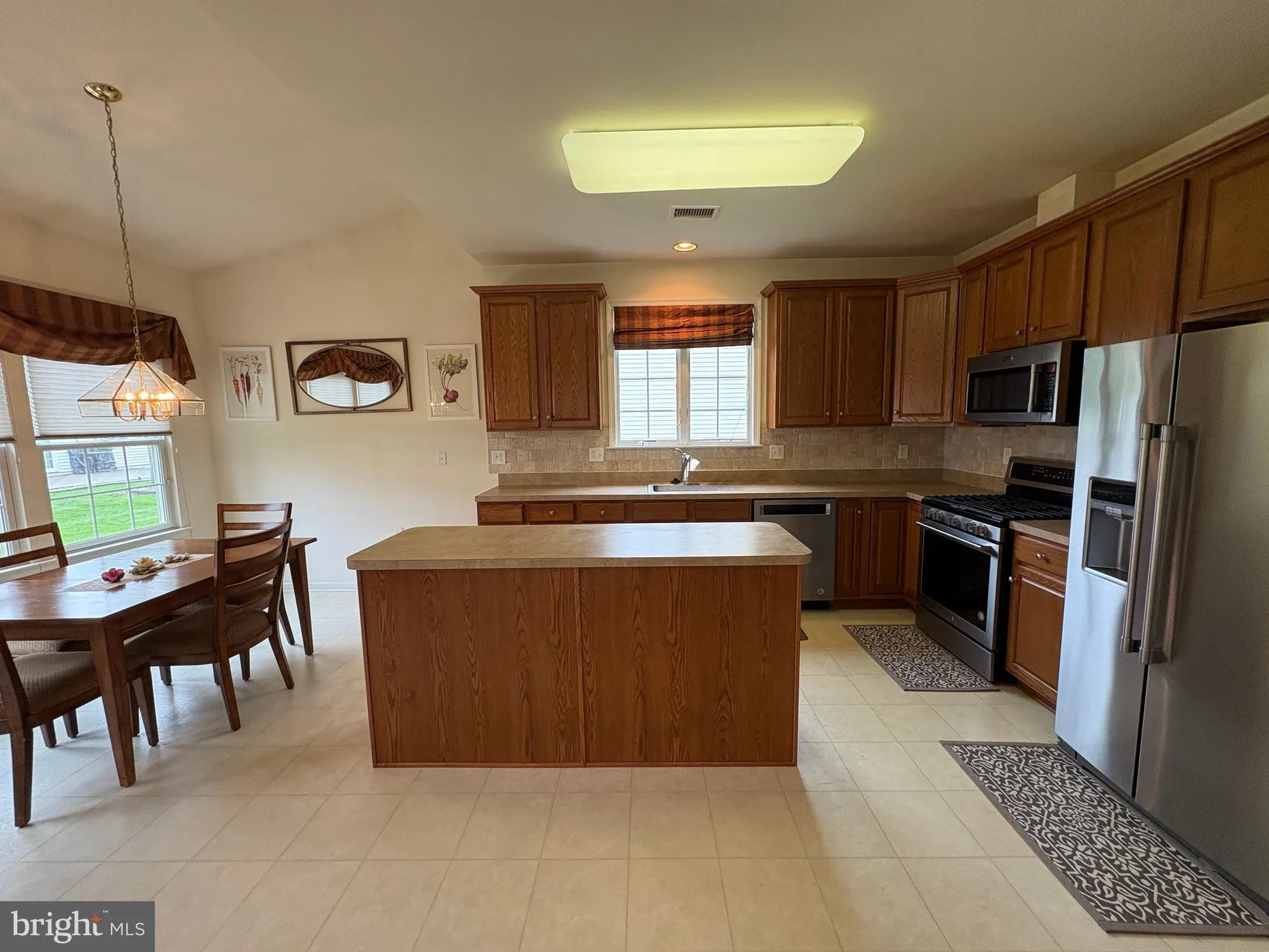 Property Slideshow image 13 of 33 | 59 trainor cir, Bordentown, NJ, 08505