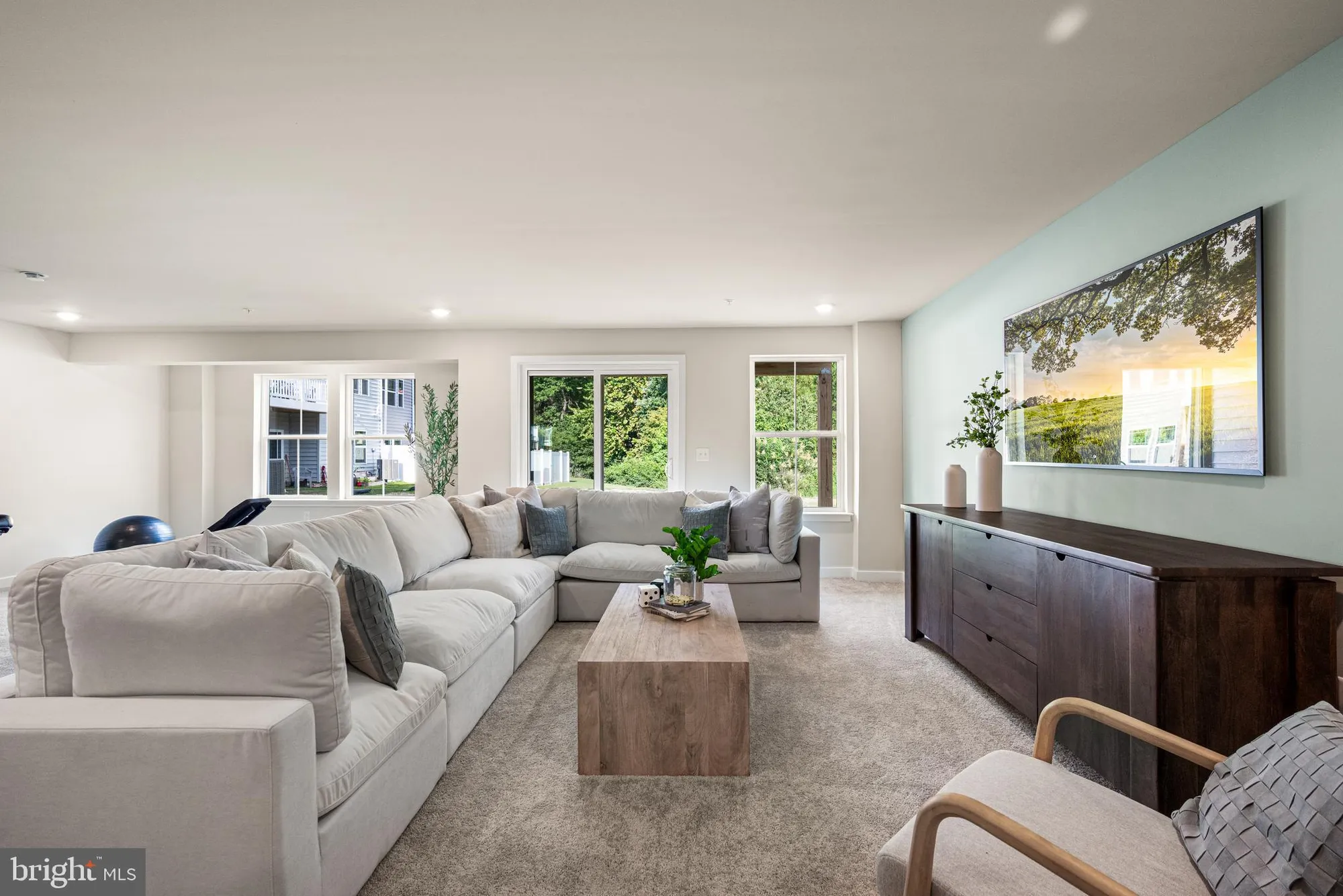 Property Slideshow image 38 of 48 | 548 arrowgrass ln, New Castle, DE, 19720