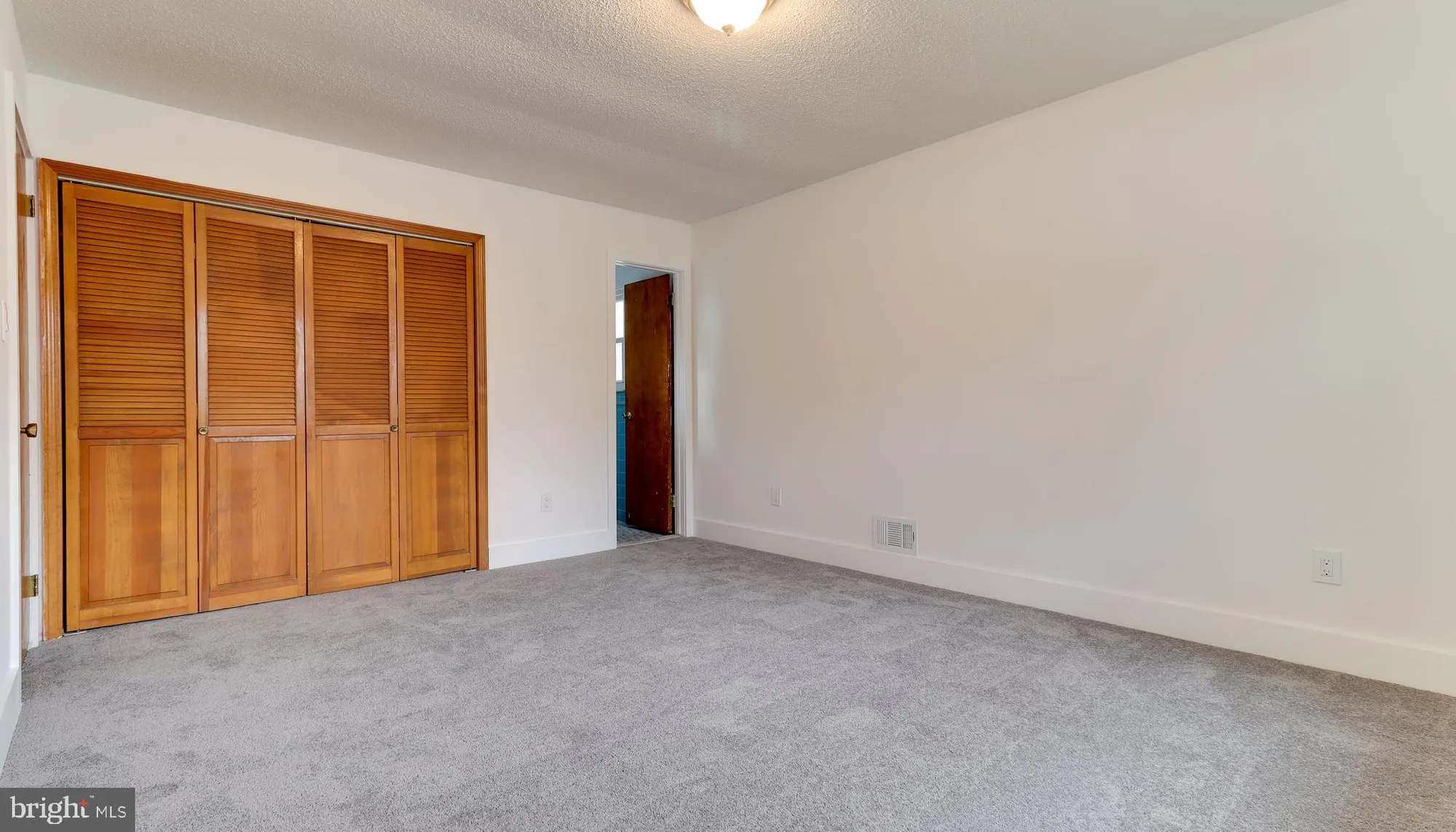 Property Slideshow image 15 of 28 | 1 whitecap way, Brick, NJ, 08723