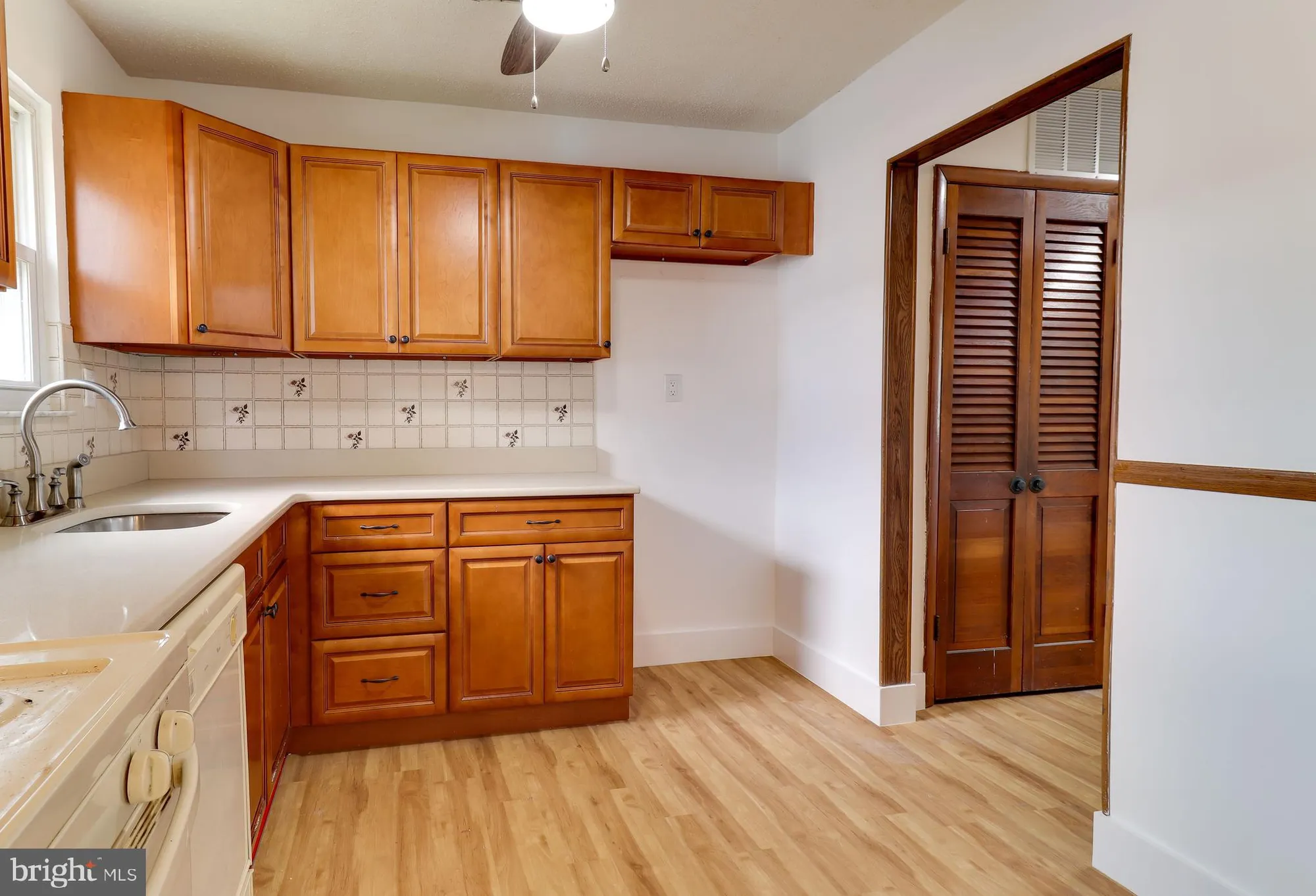 Property Slideshow image 12 of 28 | 1 whitecap way, Brick, NJ, 08723