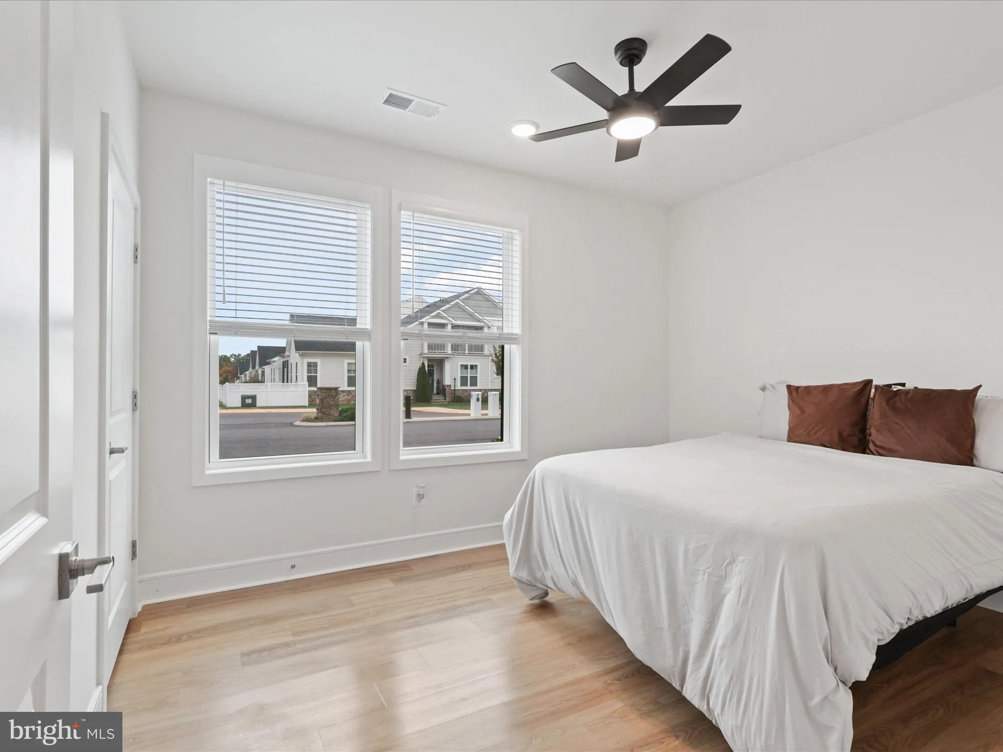 Property Slideshow image 22 of 46 | 42874 firefly sonata ter apt 107, Ashburn, VA, 20148