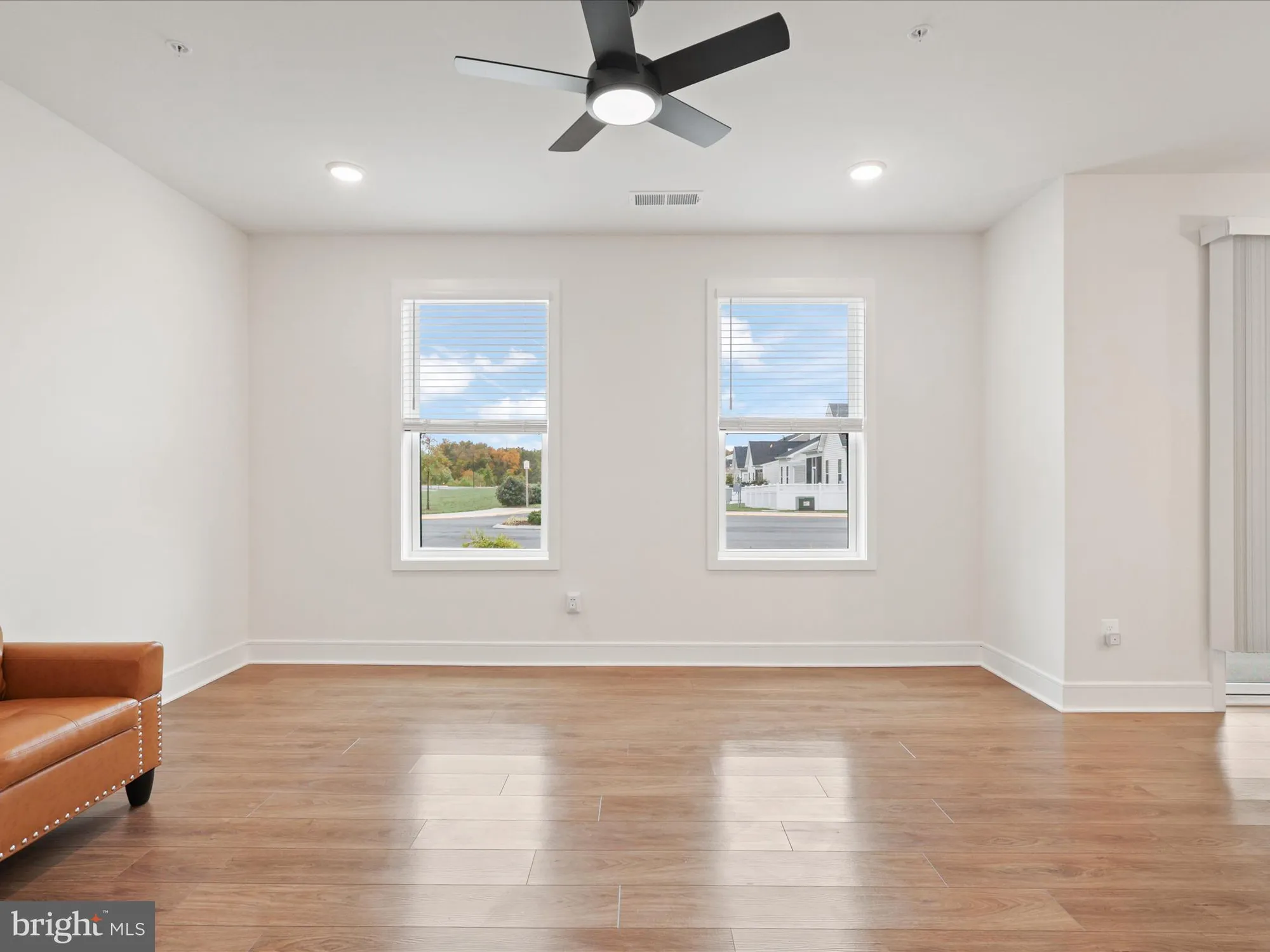 Property Slideshow image 11 of 46 | 42874 firefly sonata ter apt 107, Ashburn, VA, 20148