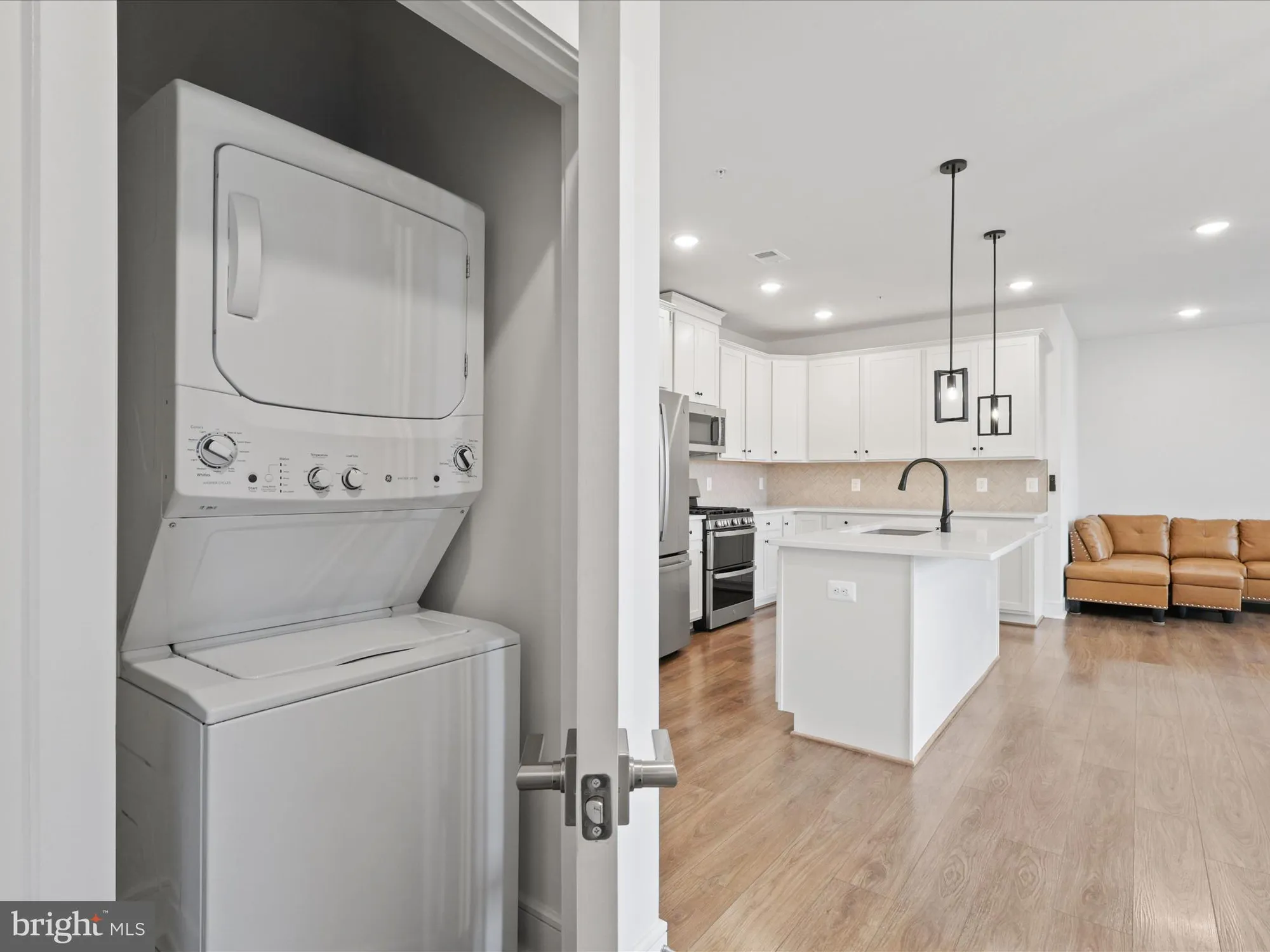 Property Slideshow image 15 of 46 | 42874 firefly sonata ter apt 107, Ashburn, VA, 20148