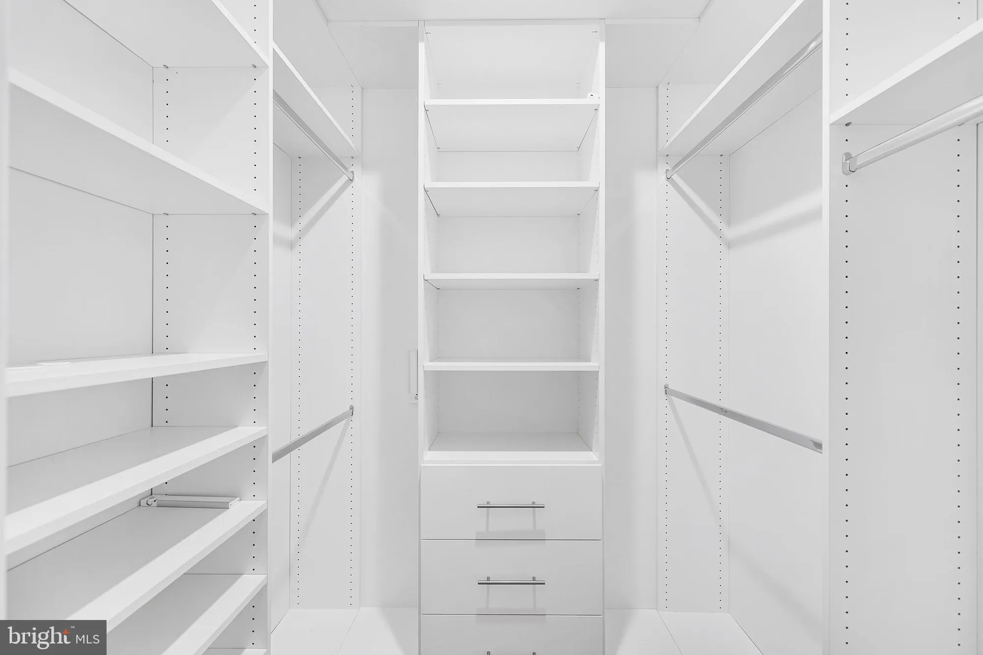 Property Slideshow image 23 of 41 | 116 american way, Downingtown, PA, 19335