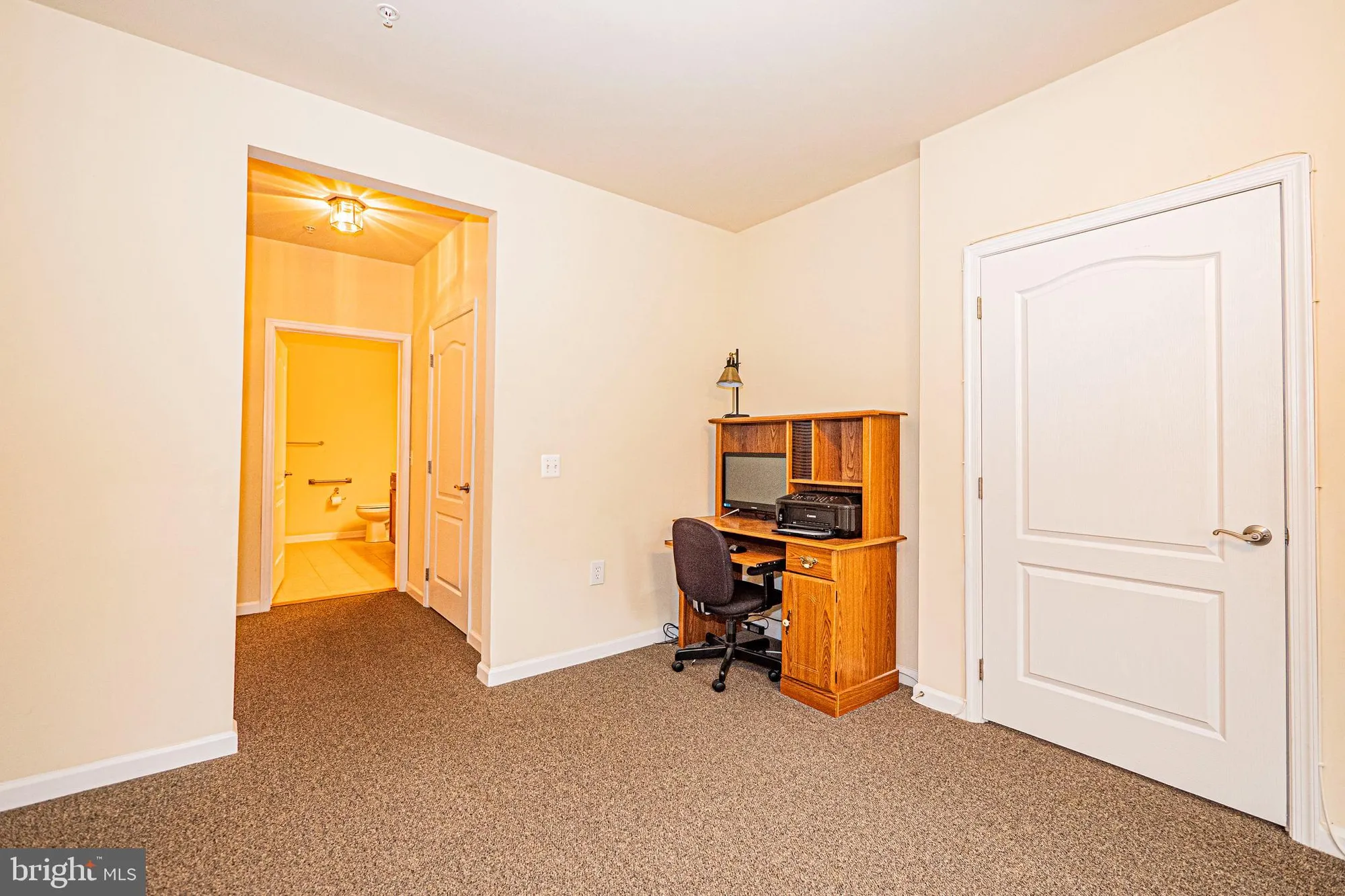 Property Slideshow image 15 of 29 | 1405 wigeon way unit 206, Gambrills, MD, 21054