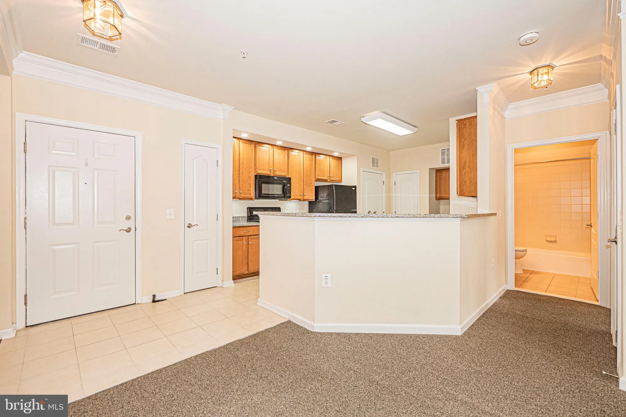 Property Slideshow image 2 of 29 | 1405 wigeon way unit 206, Gambrills, MD, 21054
