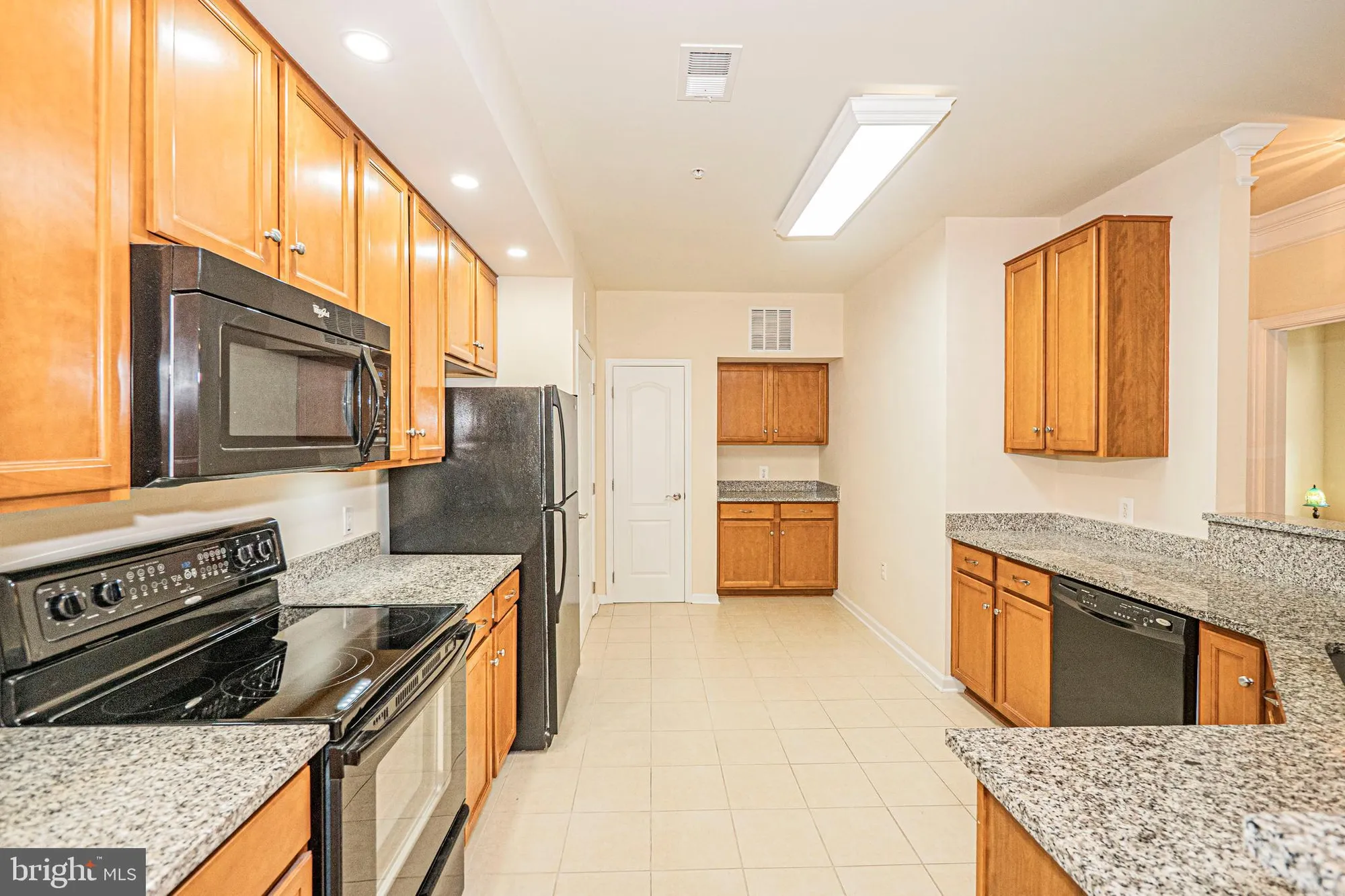 Property Slideshow image 5 of 29 | 1405 wigeon way unit 206, Gambrills, MD, 21054