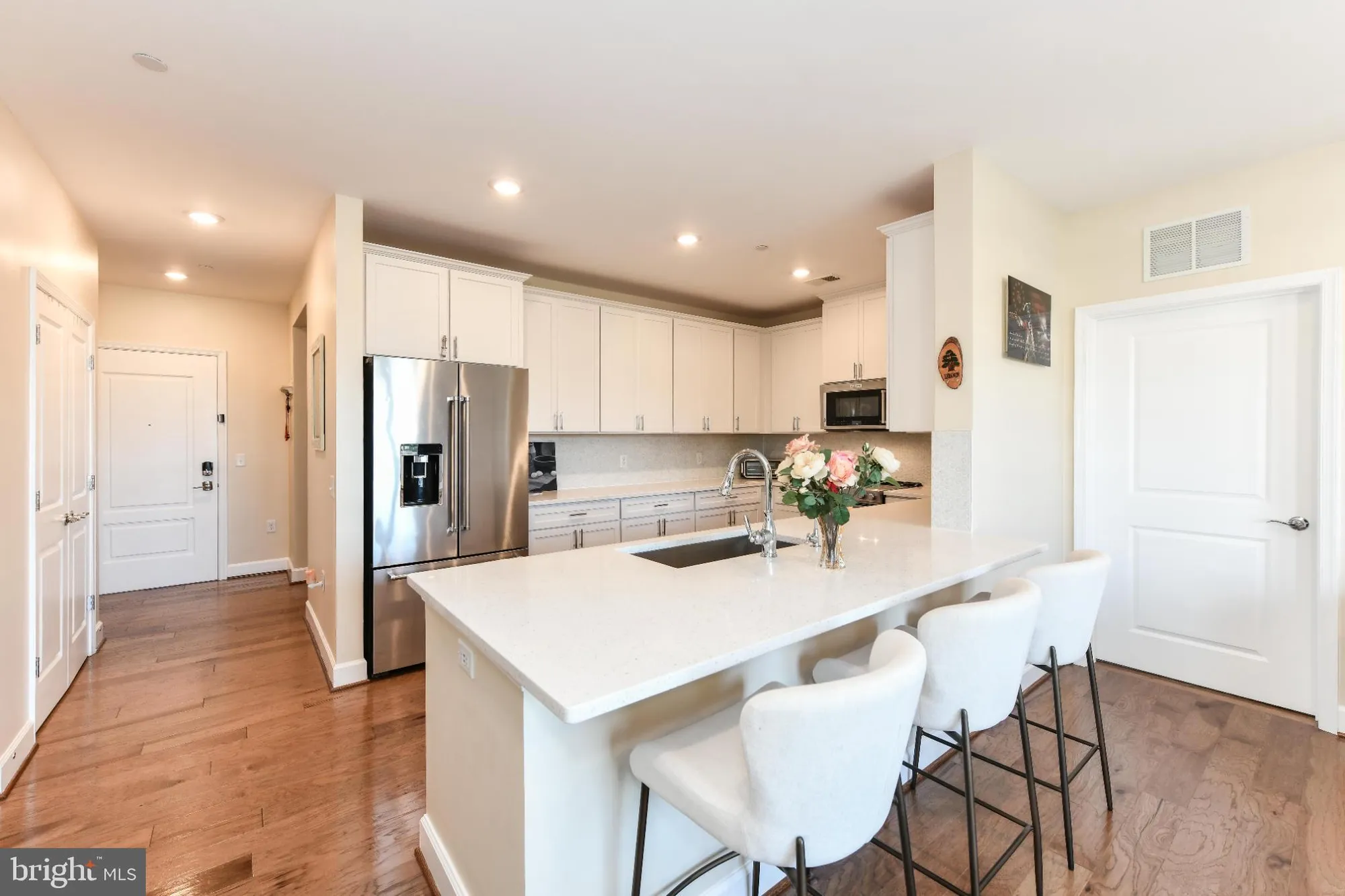 Property Slideshow image 8 of 44 | 2960 vaden dr # 2-406, Fairfax, VA, 22031