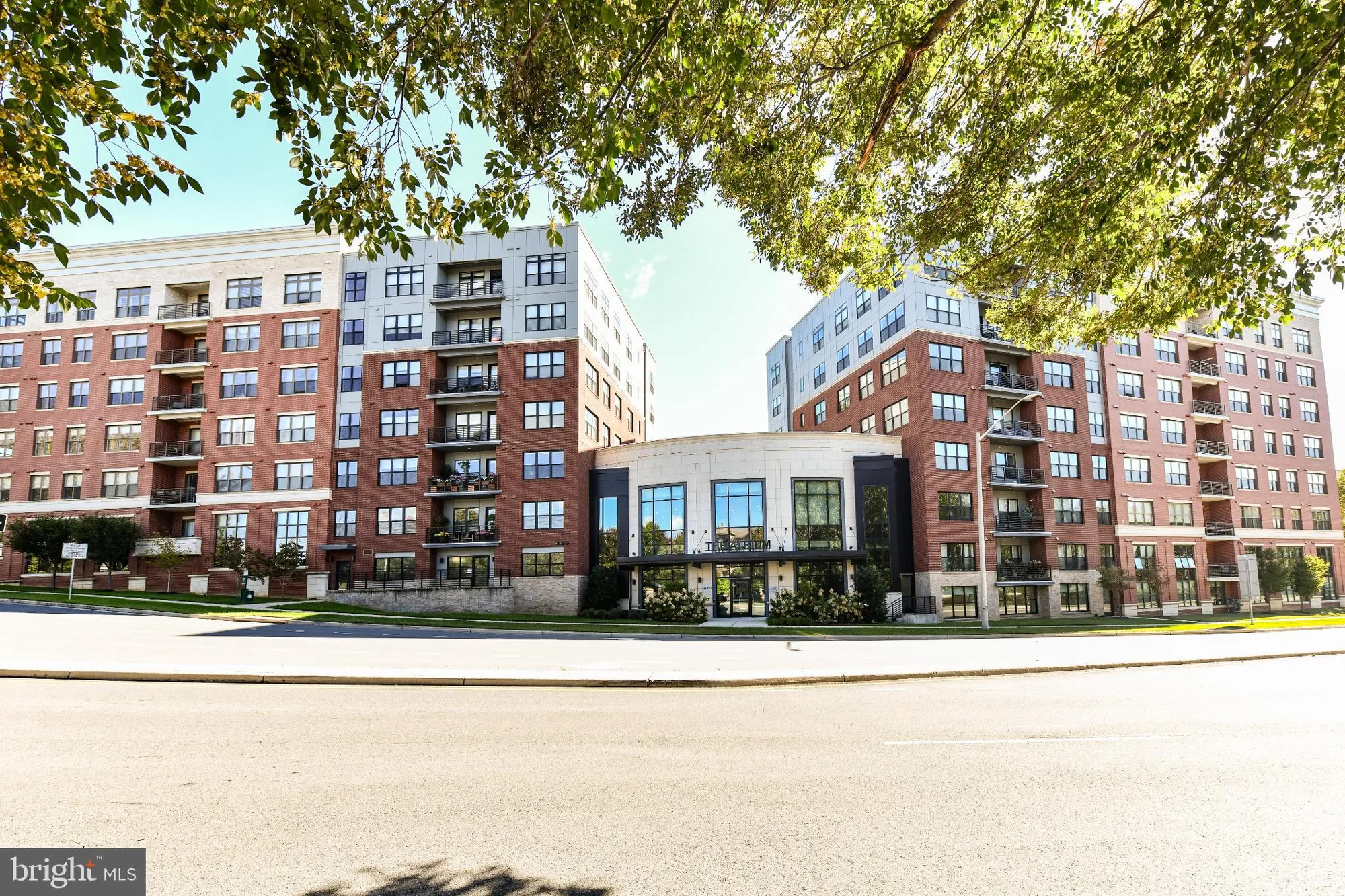 Property Slideshow image 2 of 44 | 2960 vaden dr # 2-406, Fairfax, VA, 22031