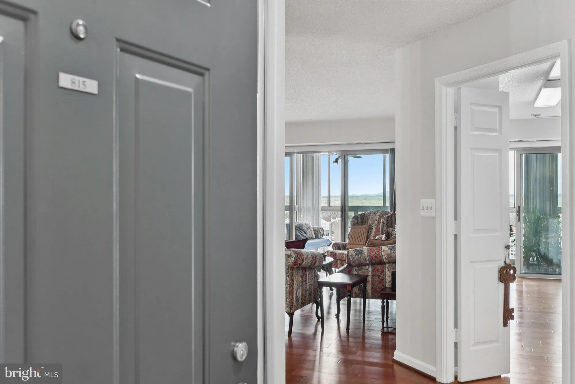 Property Slideshow image 8 of 38 | 19385 cypress ridge ter 815, Leesburg, VA, 20176