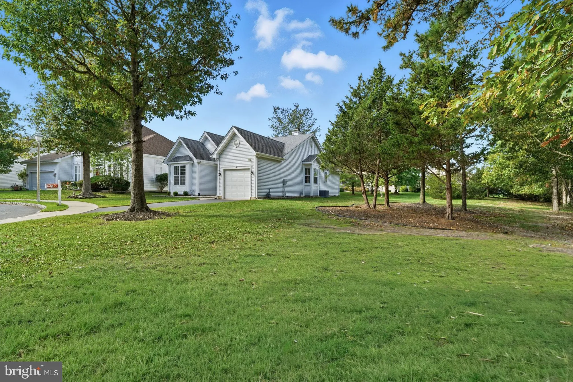 Property Slideshow image 4 of 59 | 7 river bend ct, Barnegat, NJ, 08005