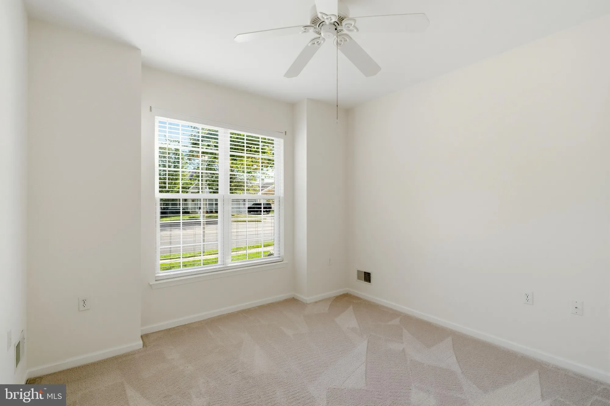 Property Slideshow image 29 of 59 | 7 river bend ct, Barnegat, NJ, 08005