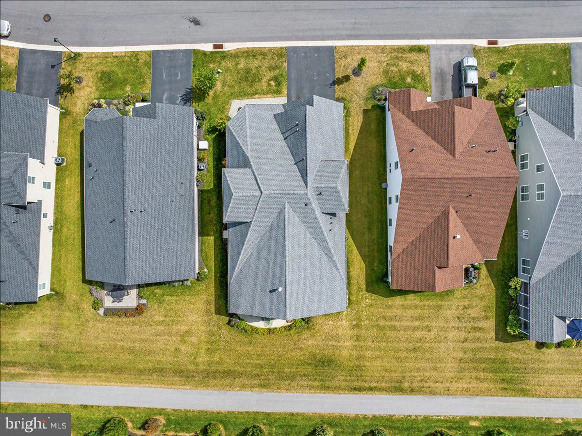 Property Slideshow image 7 of 65 | 122 american way, Downingtown, PA, 19335