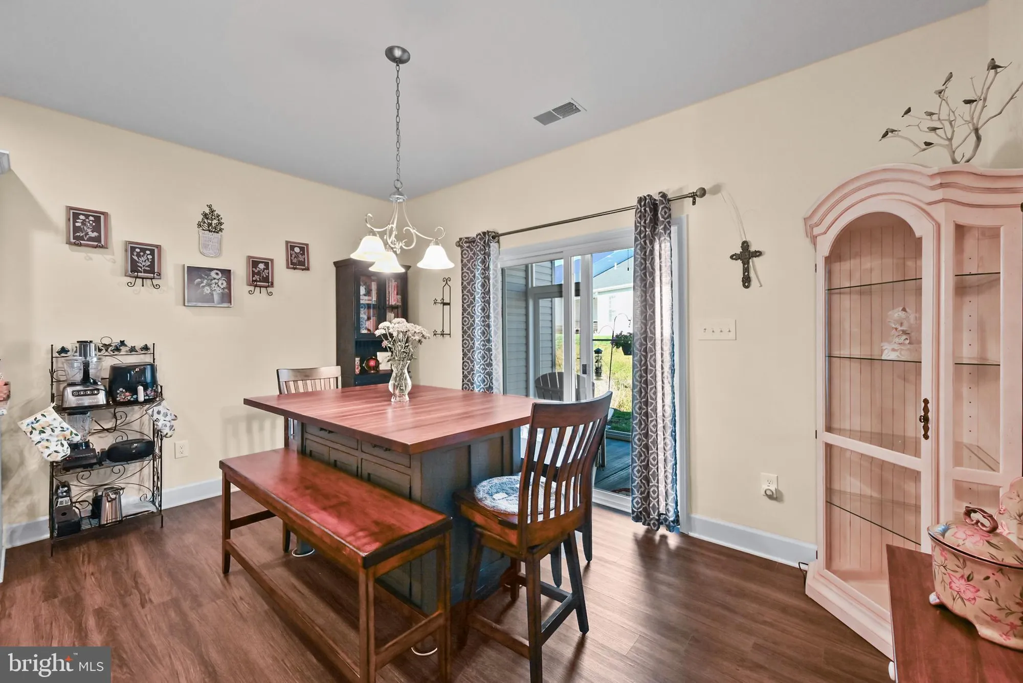 Property Slideshow image 28 of 36 | 679 cypress dr # 76, Hanover, PA, 17331