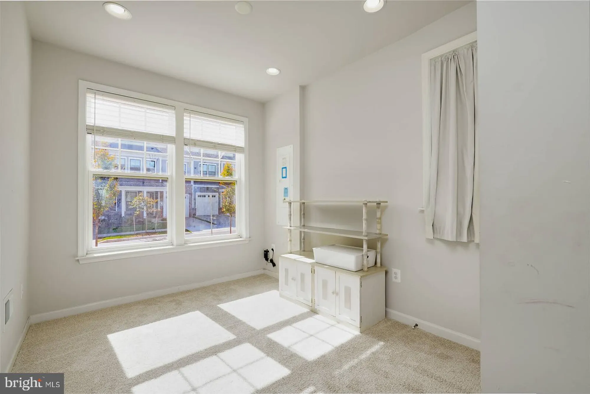 Property Slideshow image 12 of 20 | 13504 goldeneye cir, Clarksburg, MD, 20871