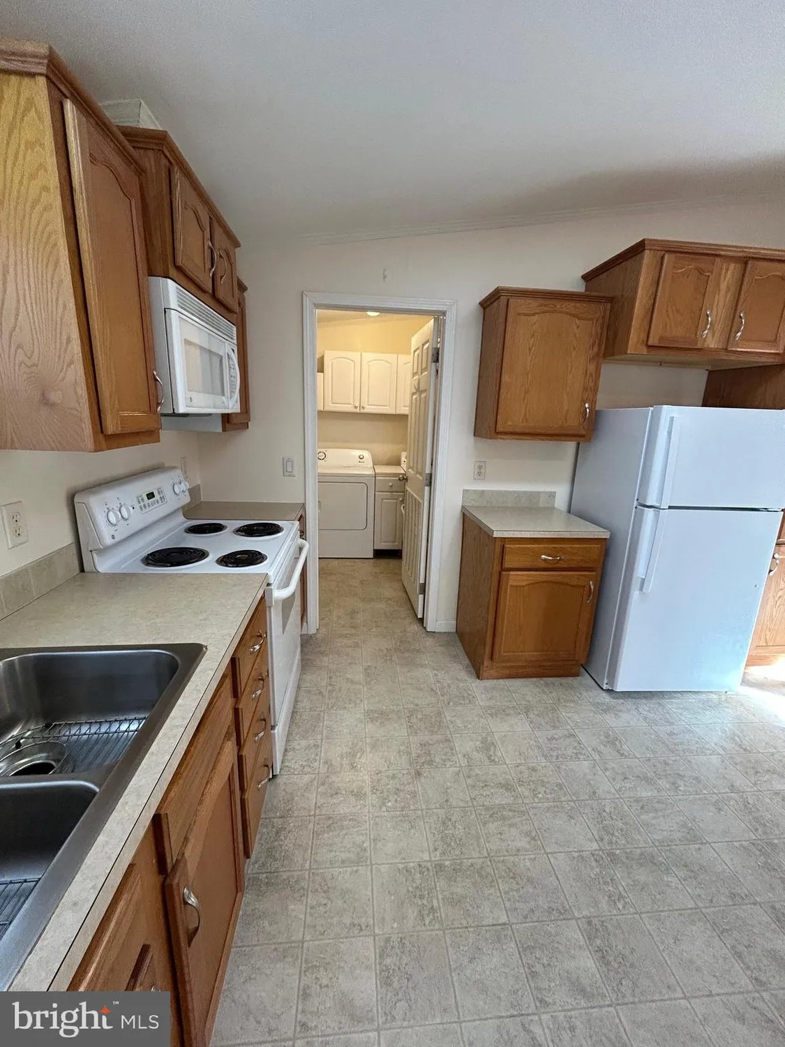 Property Slideshow image 8 of 27 | 94 random rd, Douglassville, PA, 19518