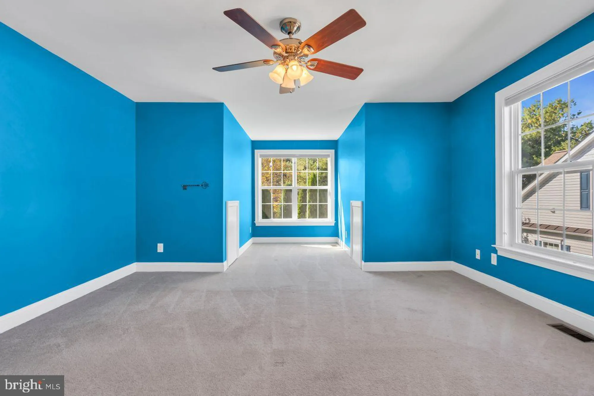 Property Slideshow image 25 of 31 | 239 sparrow dr, Hamilton, NJ, 08690