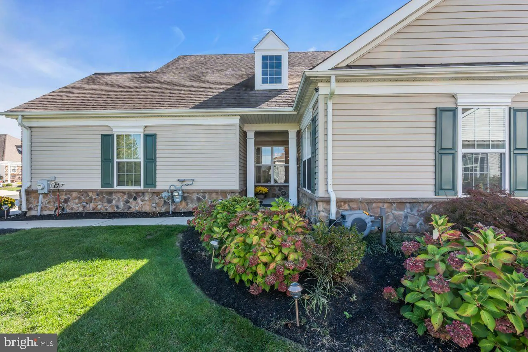 Property Slideshow image 2 of 31 | 239 sparrow dr, Hamilton, NJ, 08690