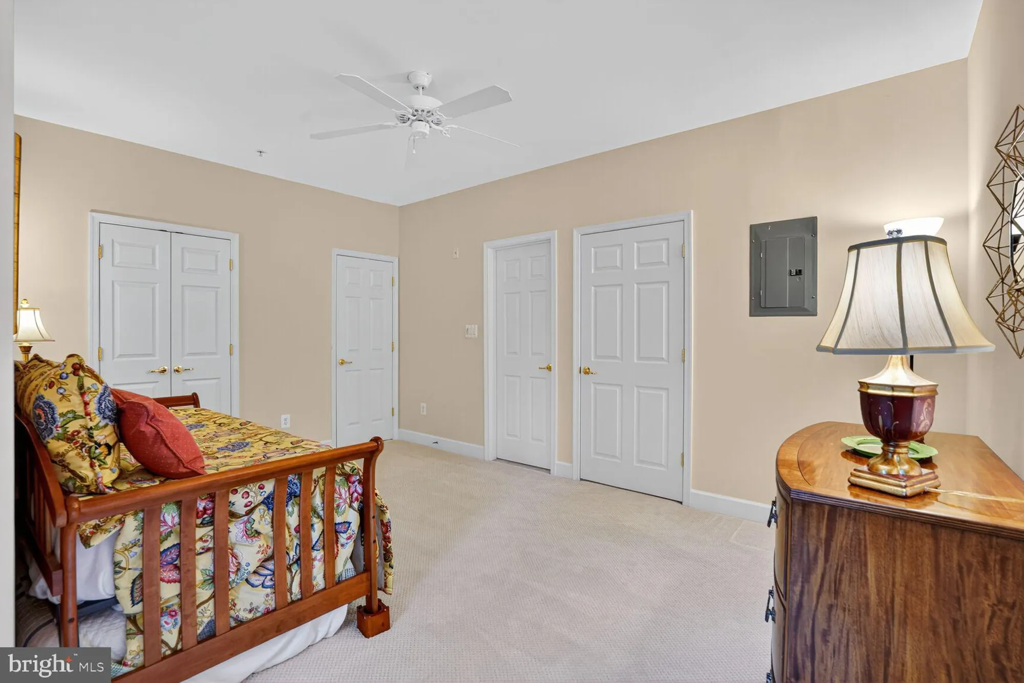 Property Slideshow image 28 of 40 | 7065 heritage hunt dr 203, Gainesville, VA, 20155