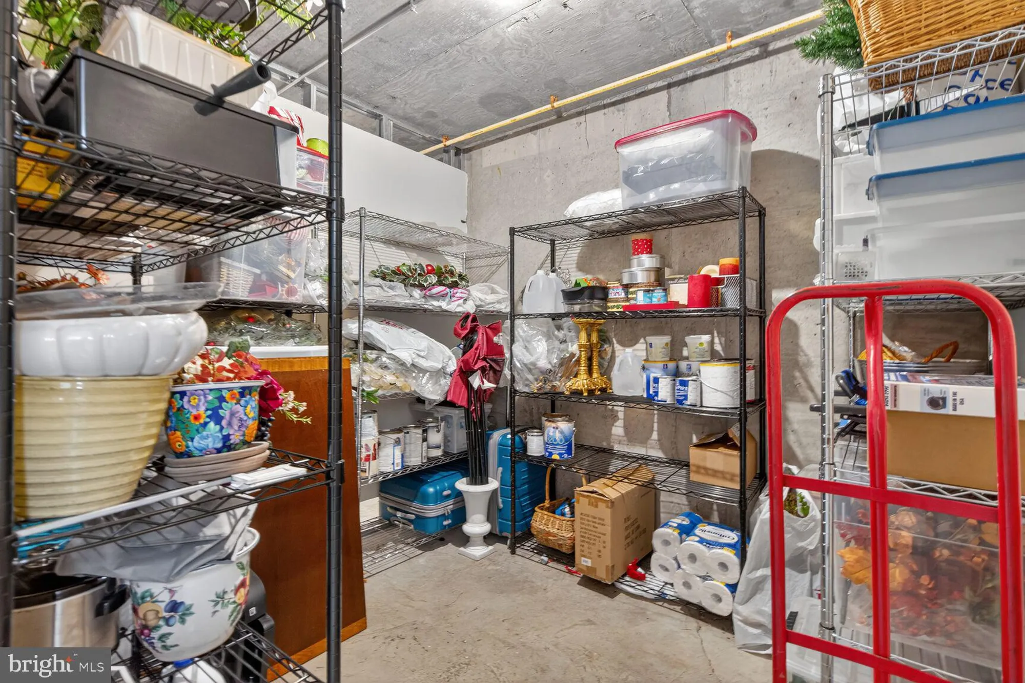 Property Slideshow image 33 of 40 | 7065 heritage hunt dr 203, Gainesville, VA, 20155