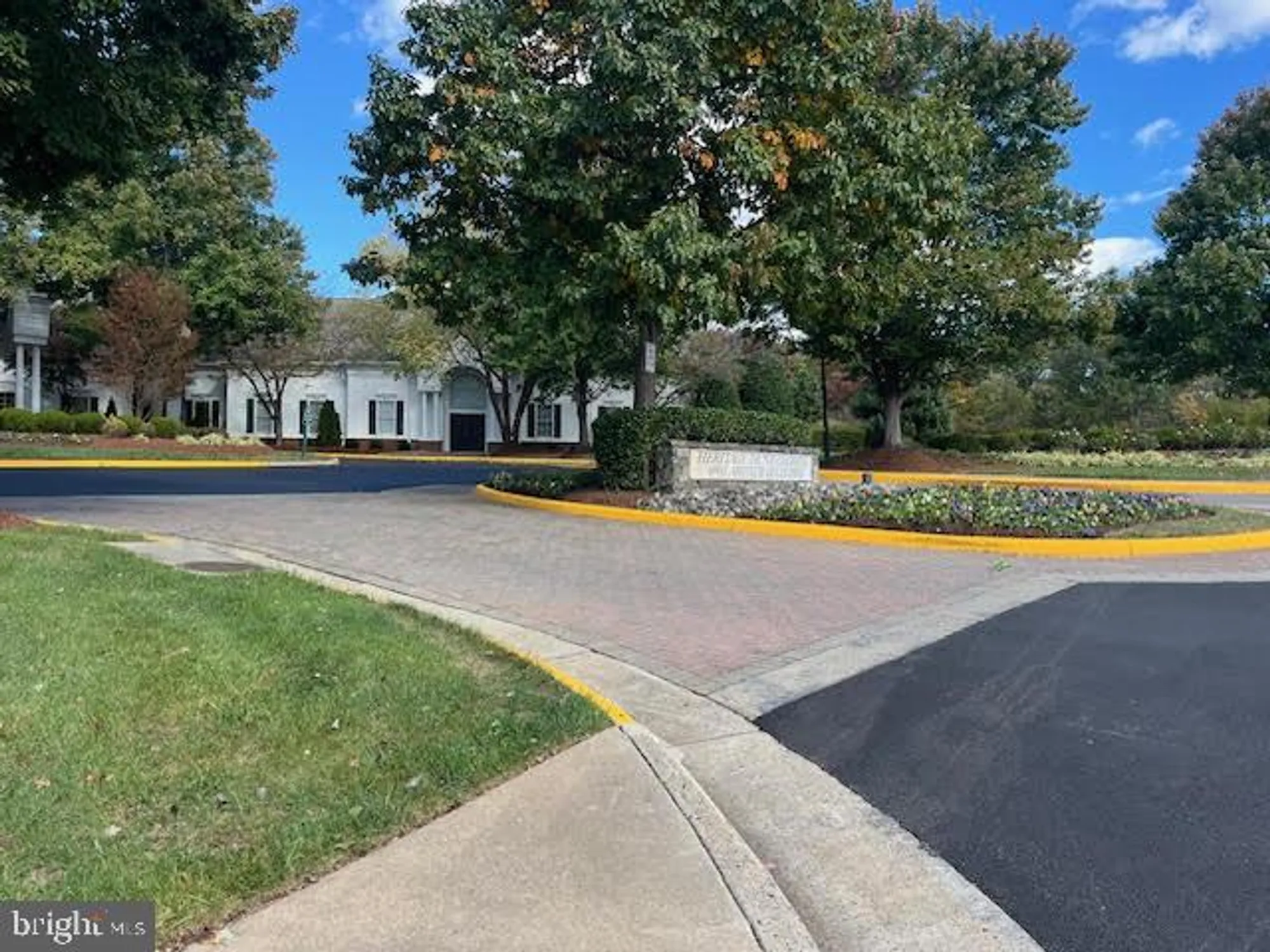 Property Slideshow image 35 of 40 | 7065 heritage hunt dr 203, Gainesville, VA, 20155