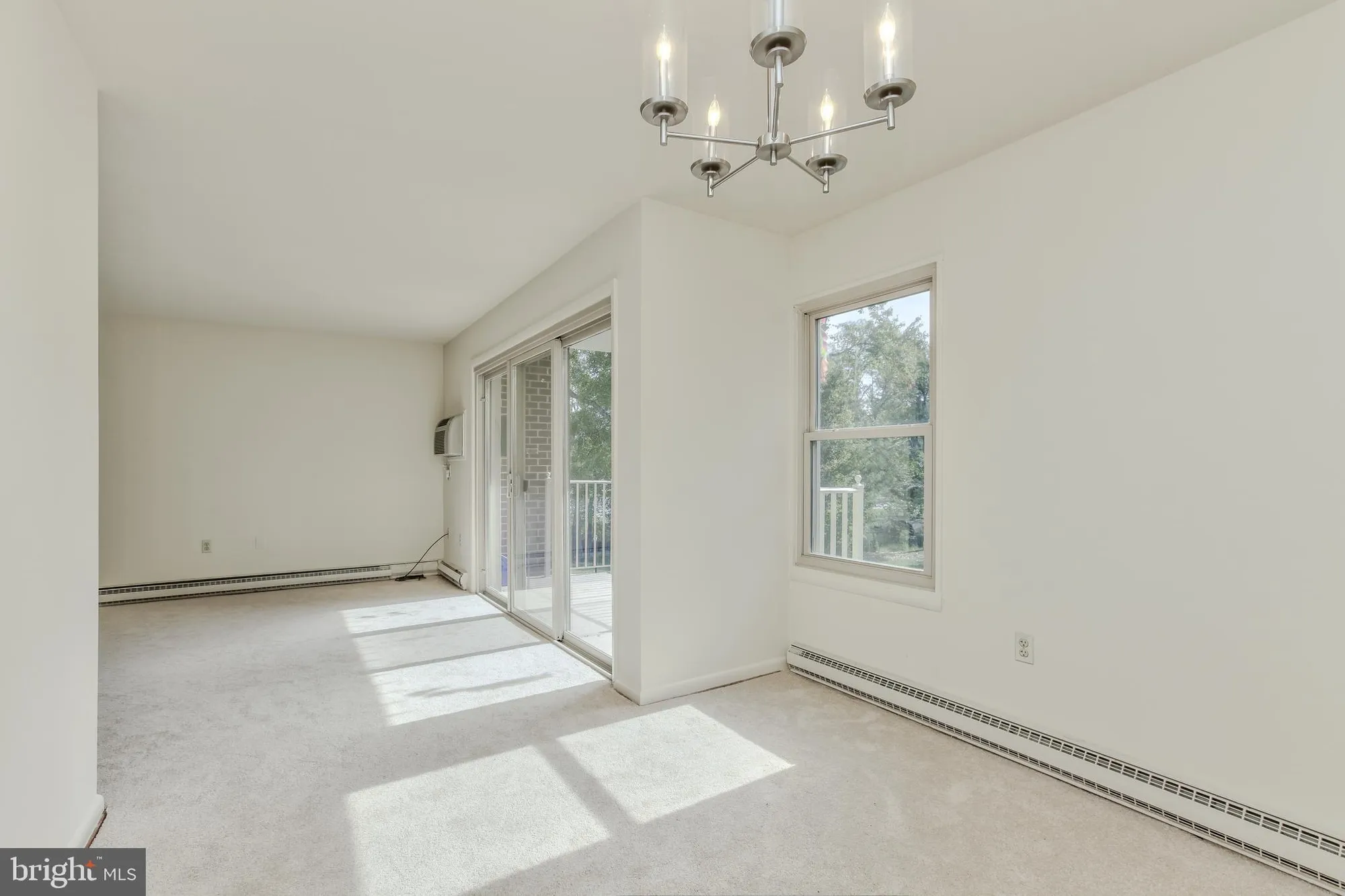 Property Slideshow image 10 of 22 | 3320 chiswick ct 61-2b, Silver Spring, MD, 20906