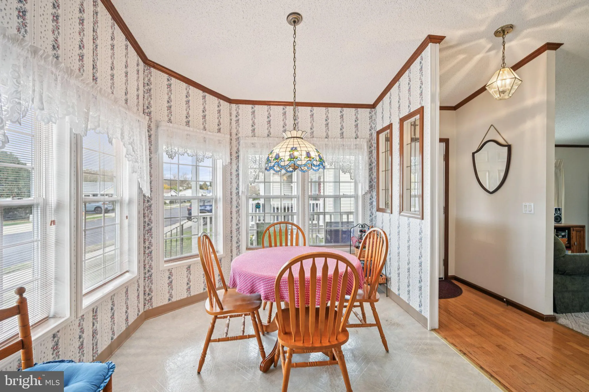 Property Slideshow image 17 of 64 | 1099 jfk dr, North Wales, PA, 19454